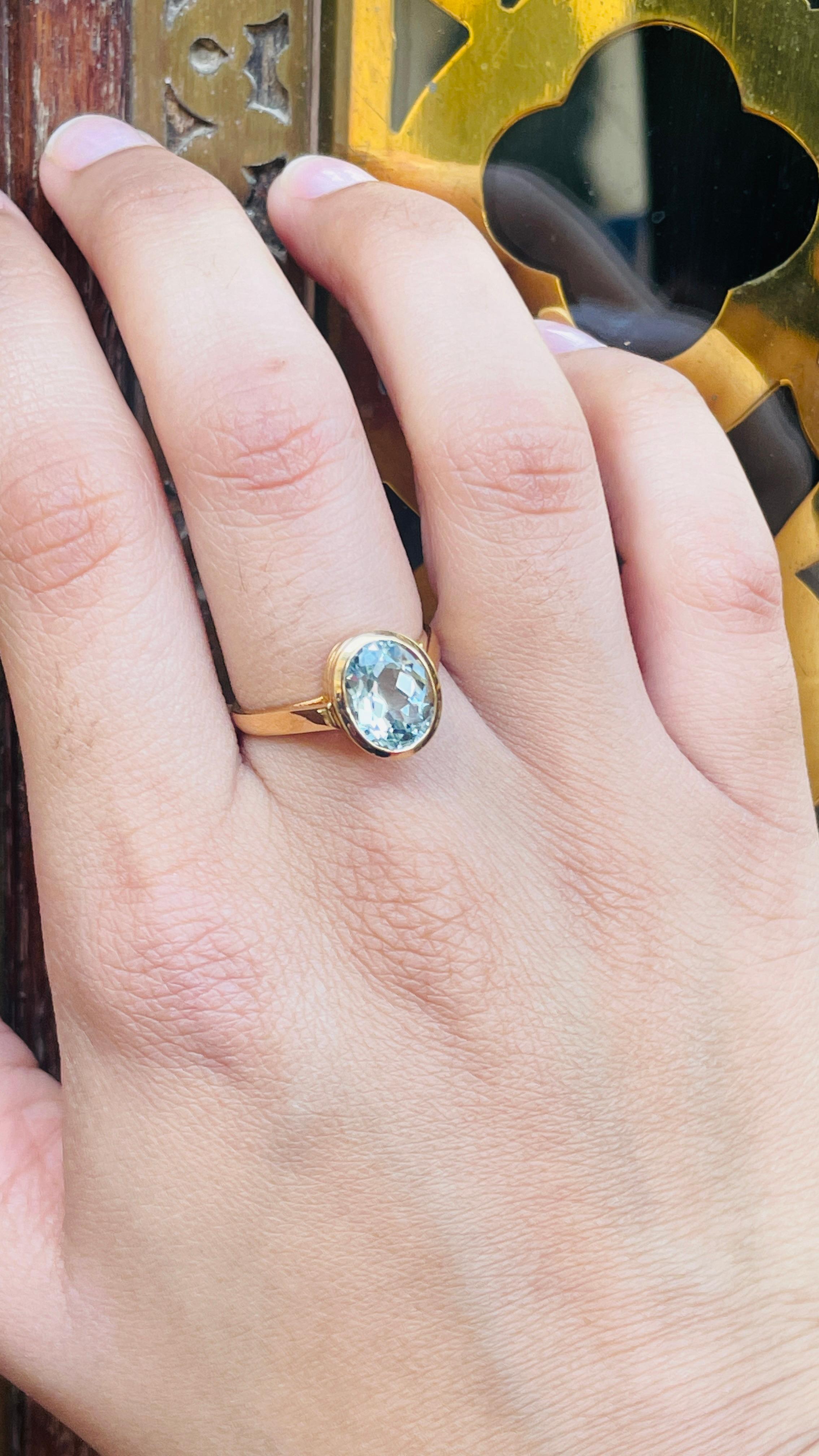 For Sale:  2.55 CTW Aquamarine Solitaire Ring for Women in 18k Solid Yellow Gold 5