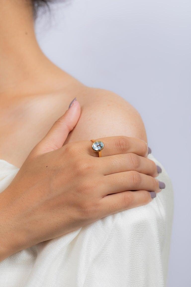 For Sale:  2.55 CTW Aquamarine Solitaire Ring for Women in 18k Solid Yellow Gold 7