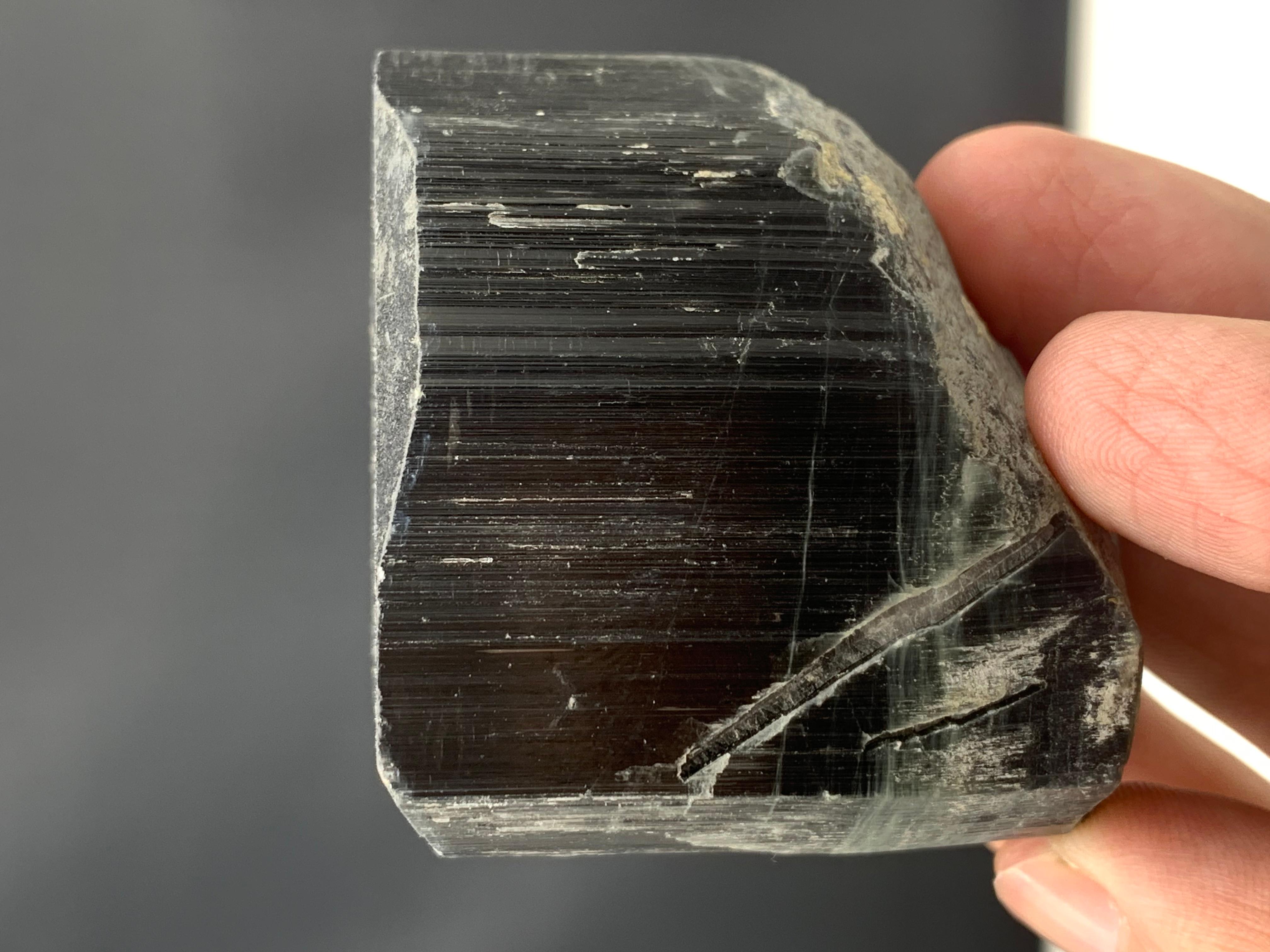 255.07 Gramm Schöner schwarzer Turmalin-Kristall aus Afghanistan  im Angebot 8