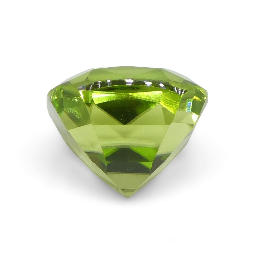 Peridoto verde giallastro a cuscino da 2,55 carati in vendita 6