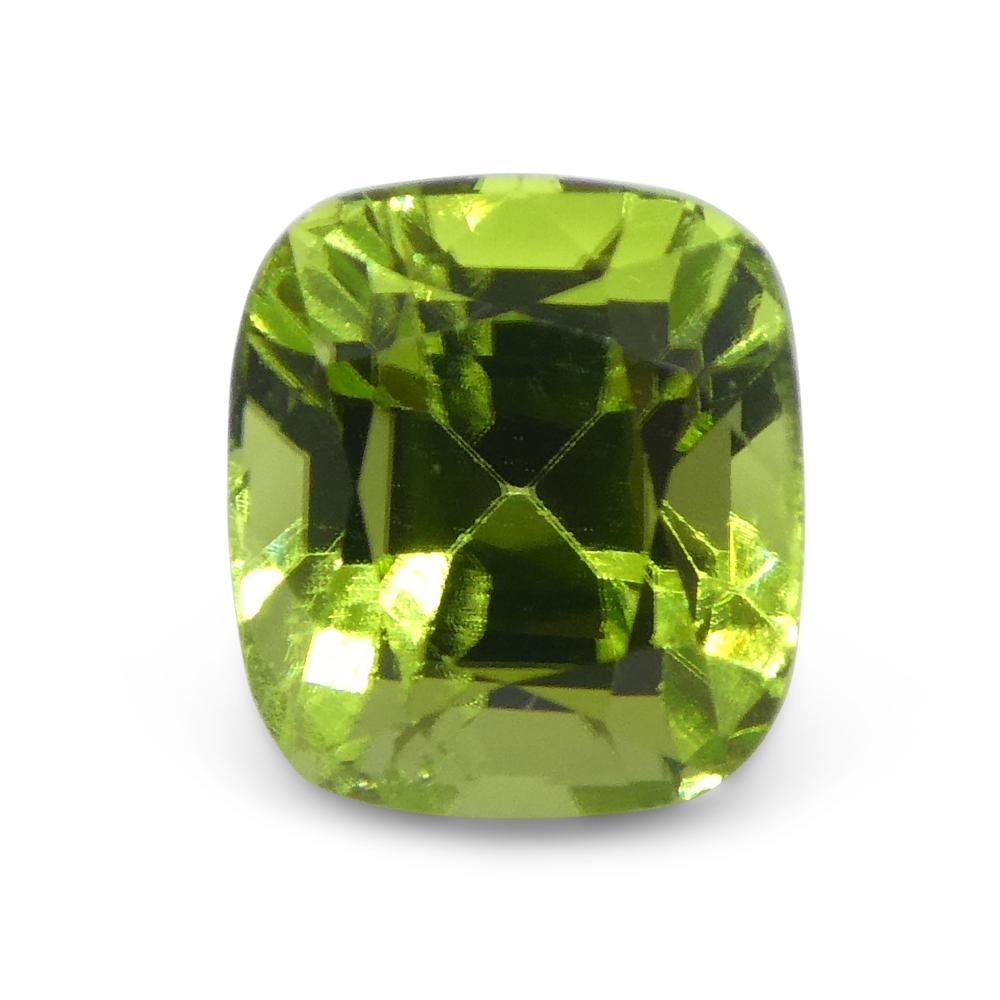 Peridoto verde giallastro a cuscino da 2,55 carati in vendita 3