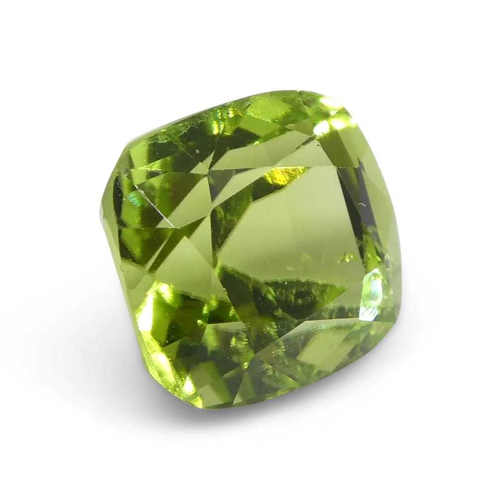 Peridoto verde giallastro a cuscino da 2,55 carati in vendita 4