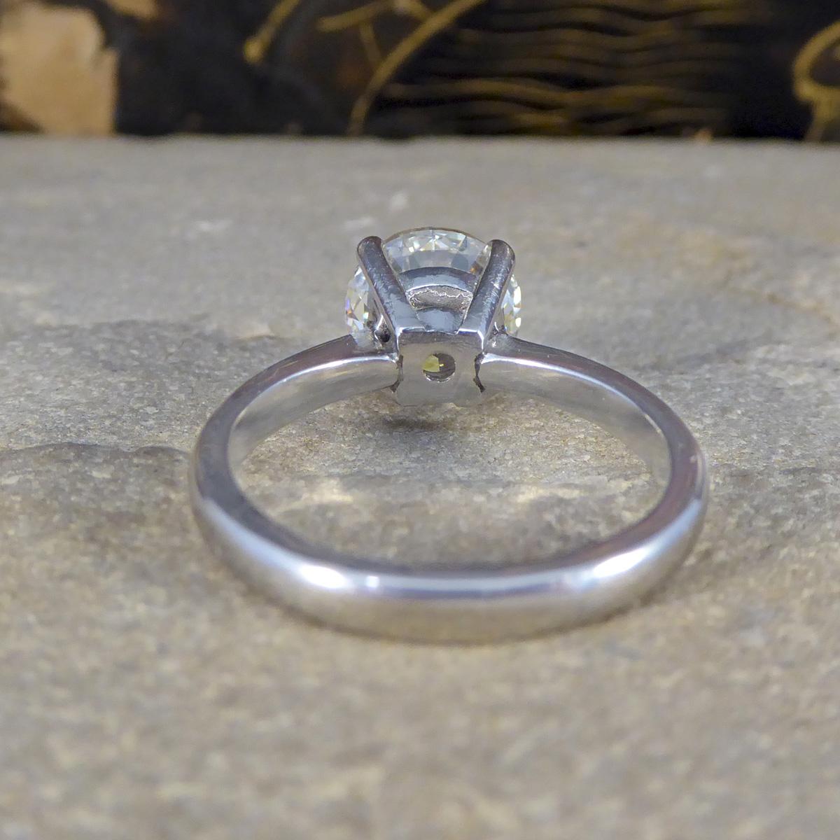 2.55ct Old European Cut Diamond Solitaire Ring in Platinum In Excellent Condition In Yorkshire, West Yorkshire