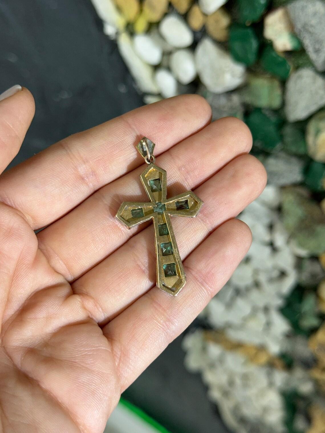 2.55tcw 18K Two-Toned Gold Pre-Colombian Emerald Cross Bezel Set Asscher For Sale 1