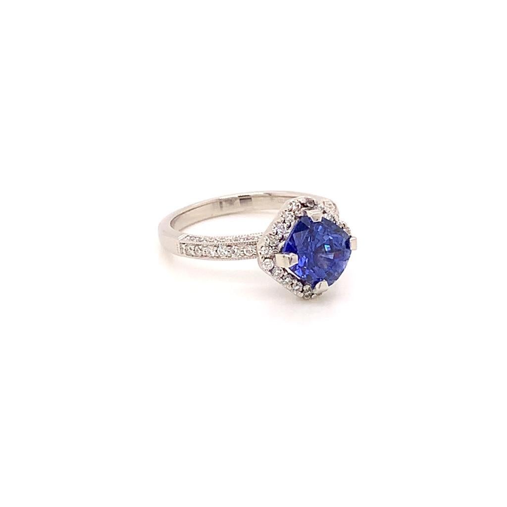 2.56 Carat Cushion Cut Blue Sapphire and Diamond Ring in Platinum In New Condition For Sale In London, GB