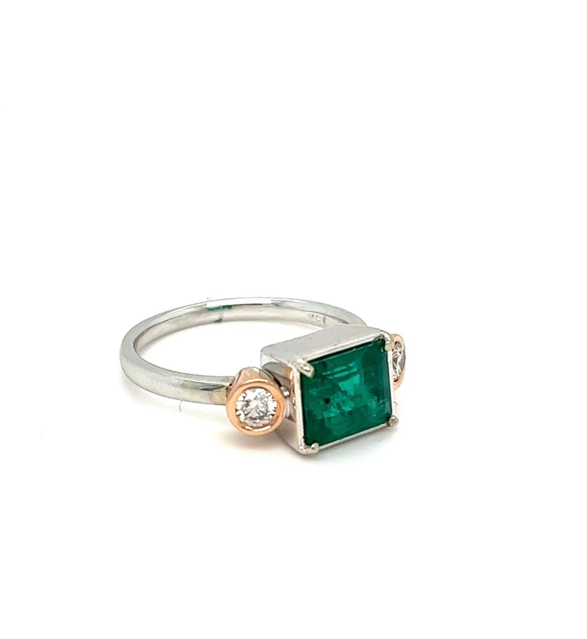 2.56 Carat Emerald and 0.30 Carat Diamond Trendy Ring For Sale 3