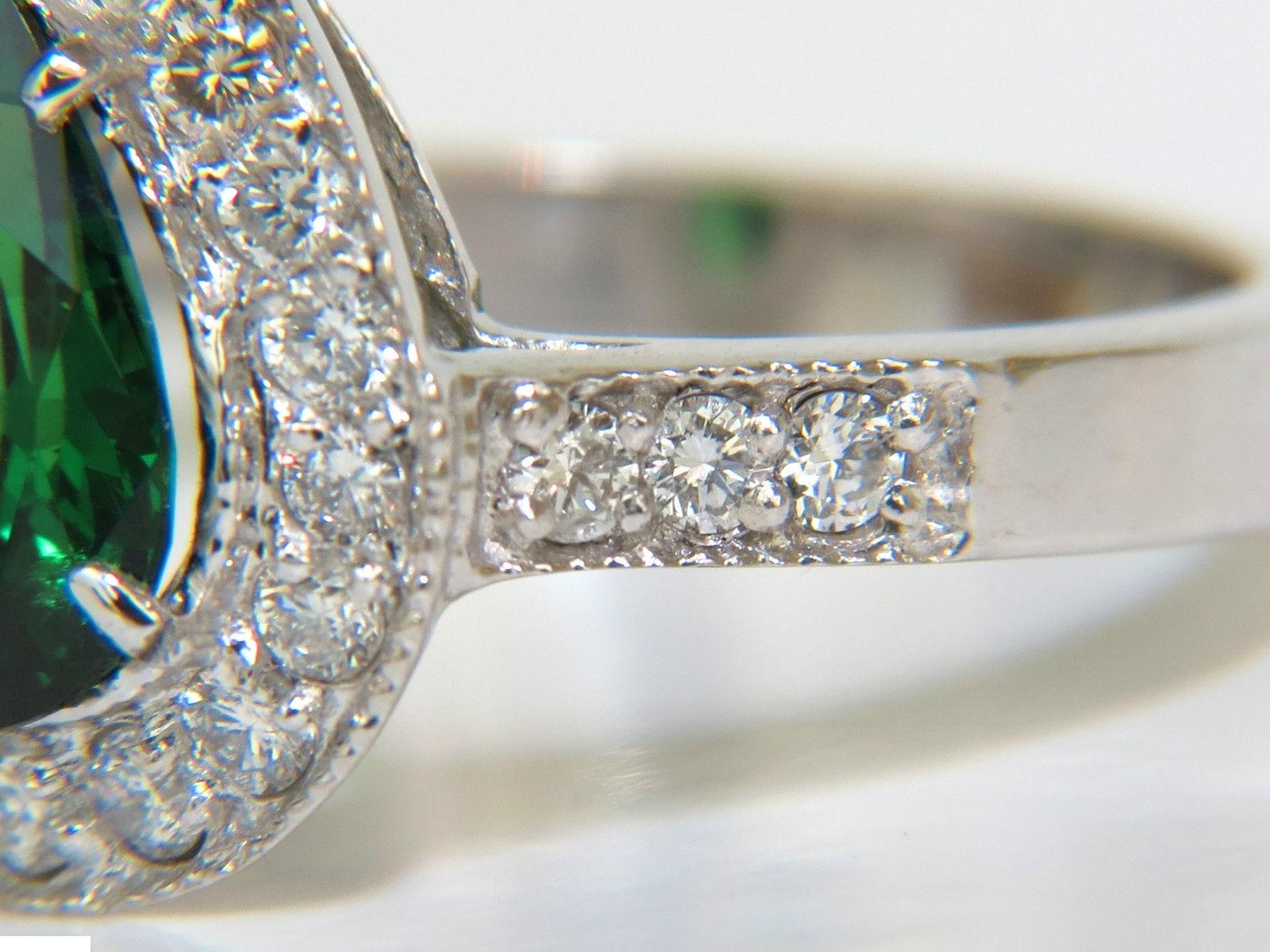 2.56 Carat Natural Bright Fine Gem Green Tsavorite Diamond Ring 14 Karat For Sale 2