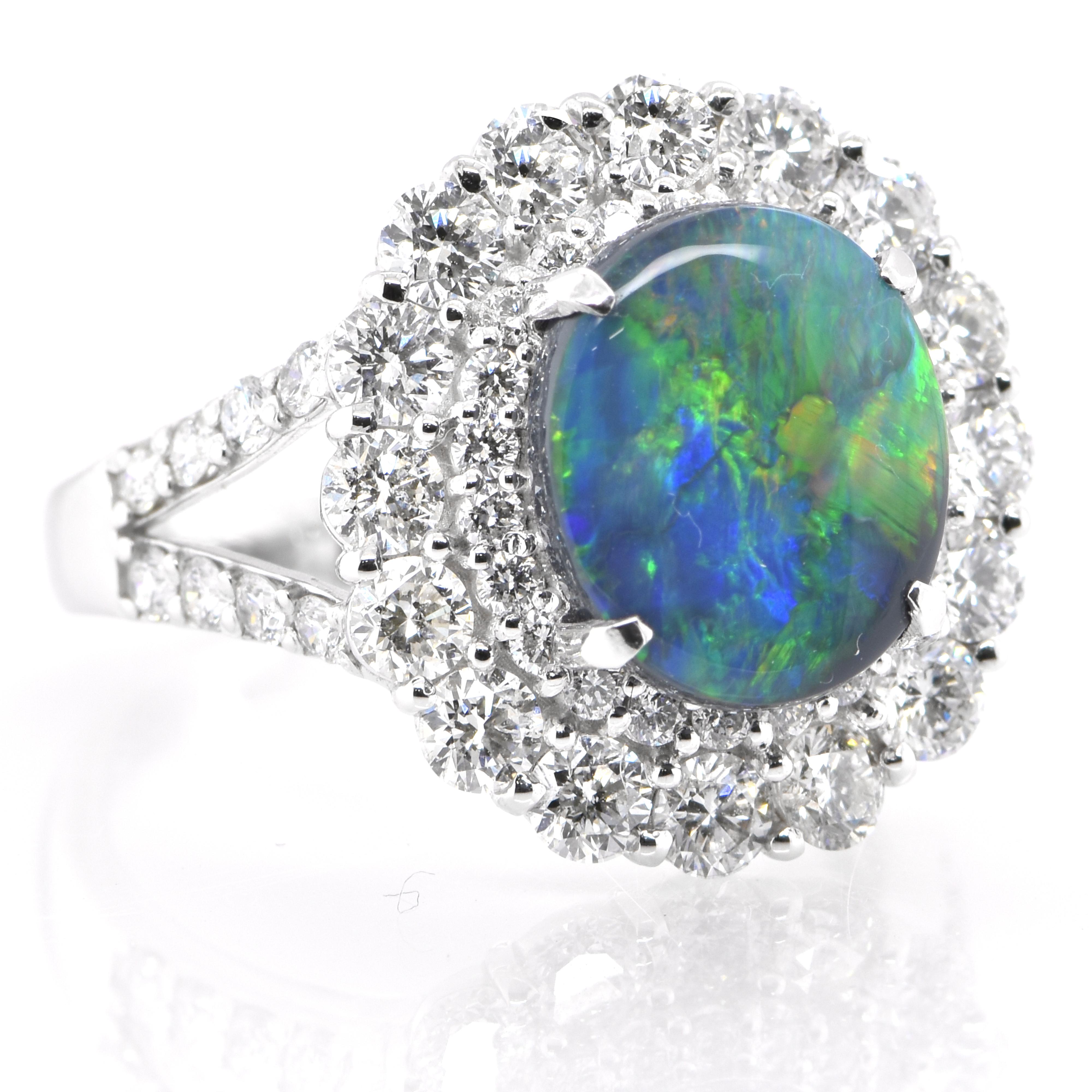 2,56 Karat natürlicher Lichter Ridge Schwarzer Opal & Diamant Halo Ring in Platin gefasst (Moderne) im Angebot