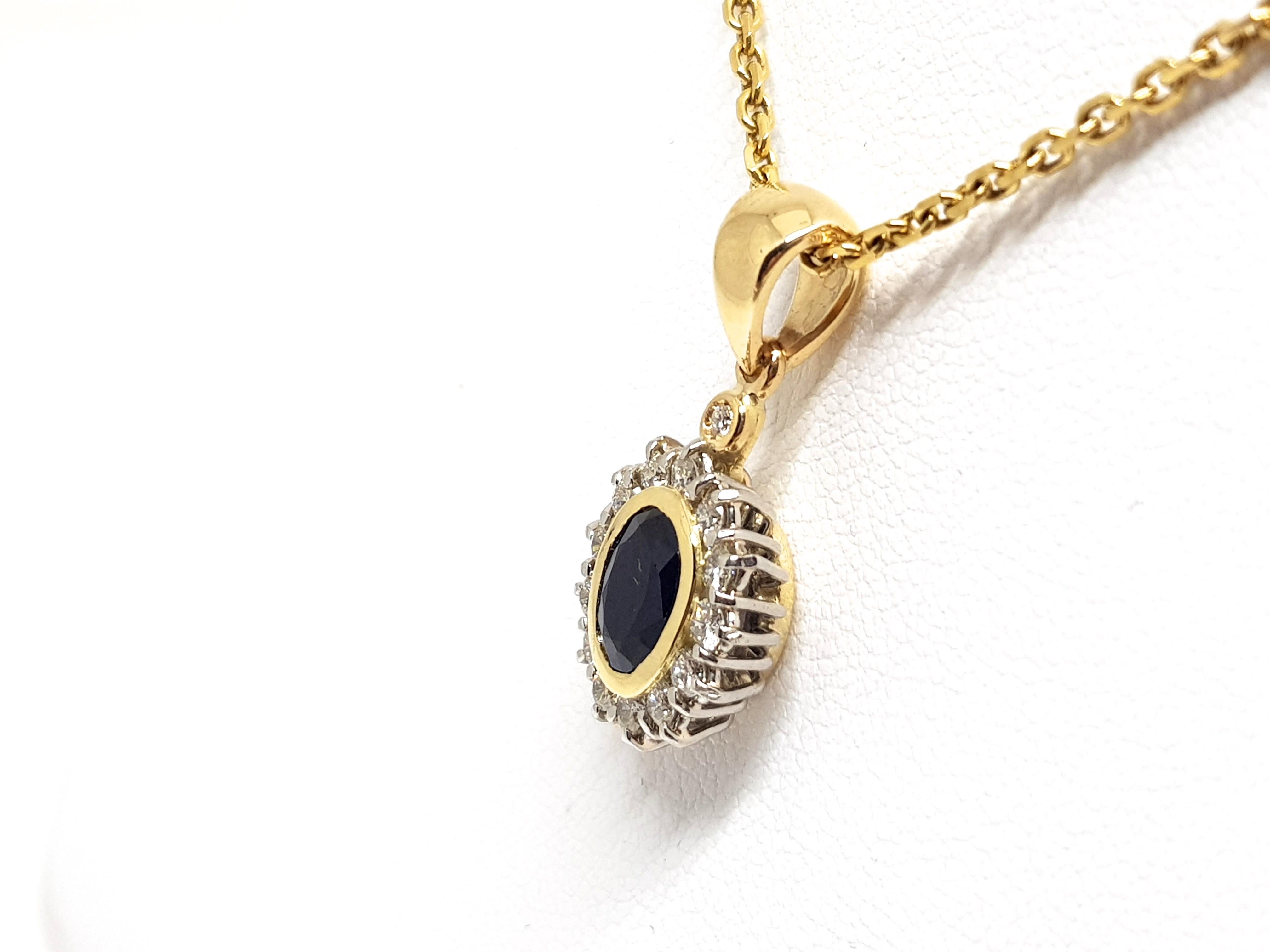 2.56 Carat Yellow Gold Necklace Diamond Sapphire Pendant For Sale 4