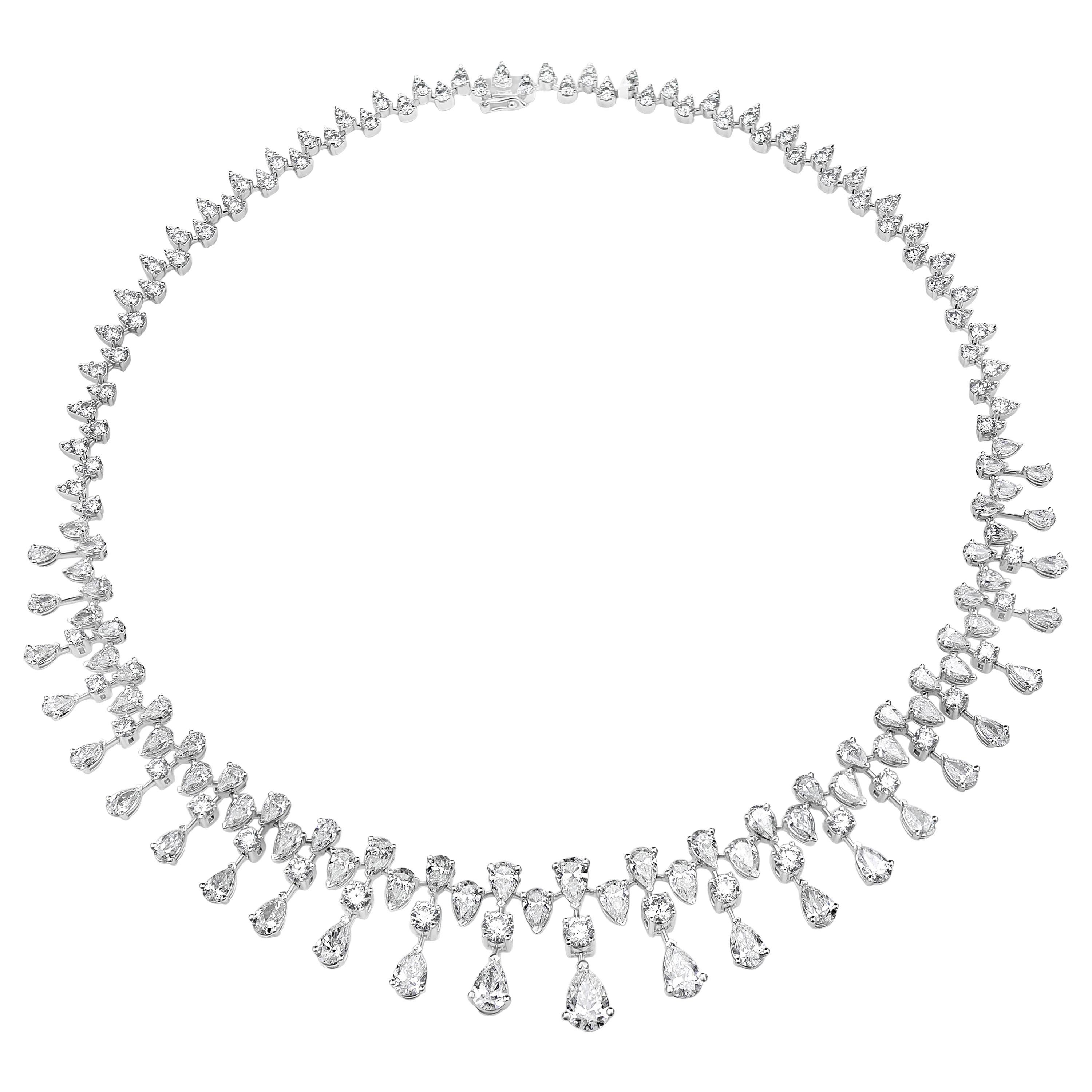 Roman Malakov 25.60 Carats Total Mixed Cut Graduating Diamonds Necklace For Sale