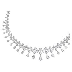 Collana con collare di diamanti a taglio misto da 25,60 carati totali in oro bianco