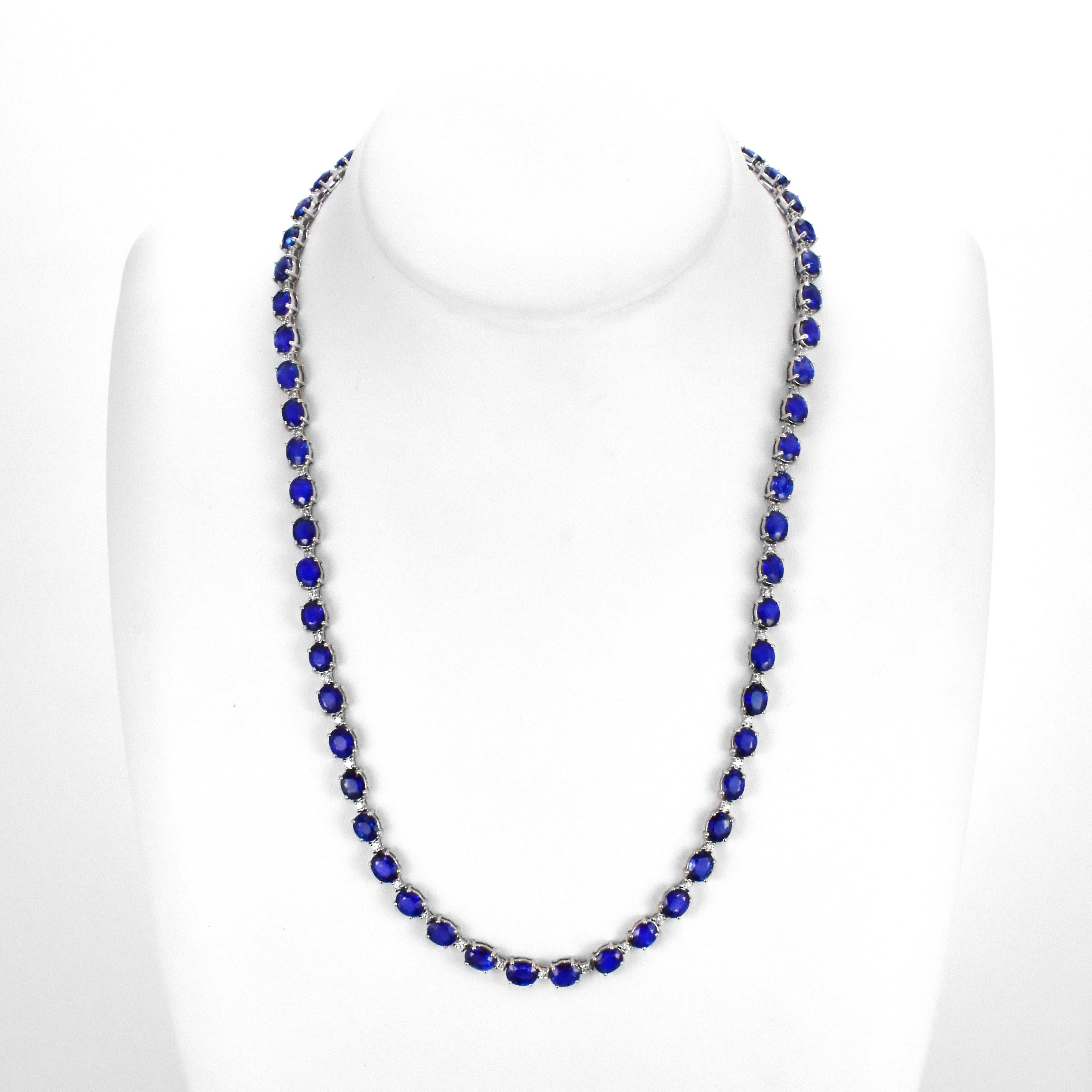 Modern 25.62 Carat Natural Ceylon Sapphires and Diamonds Necklace Made in Platinum For Sale