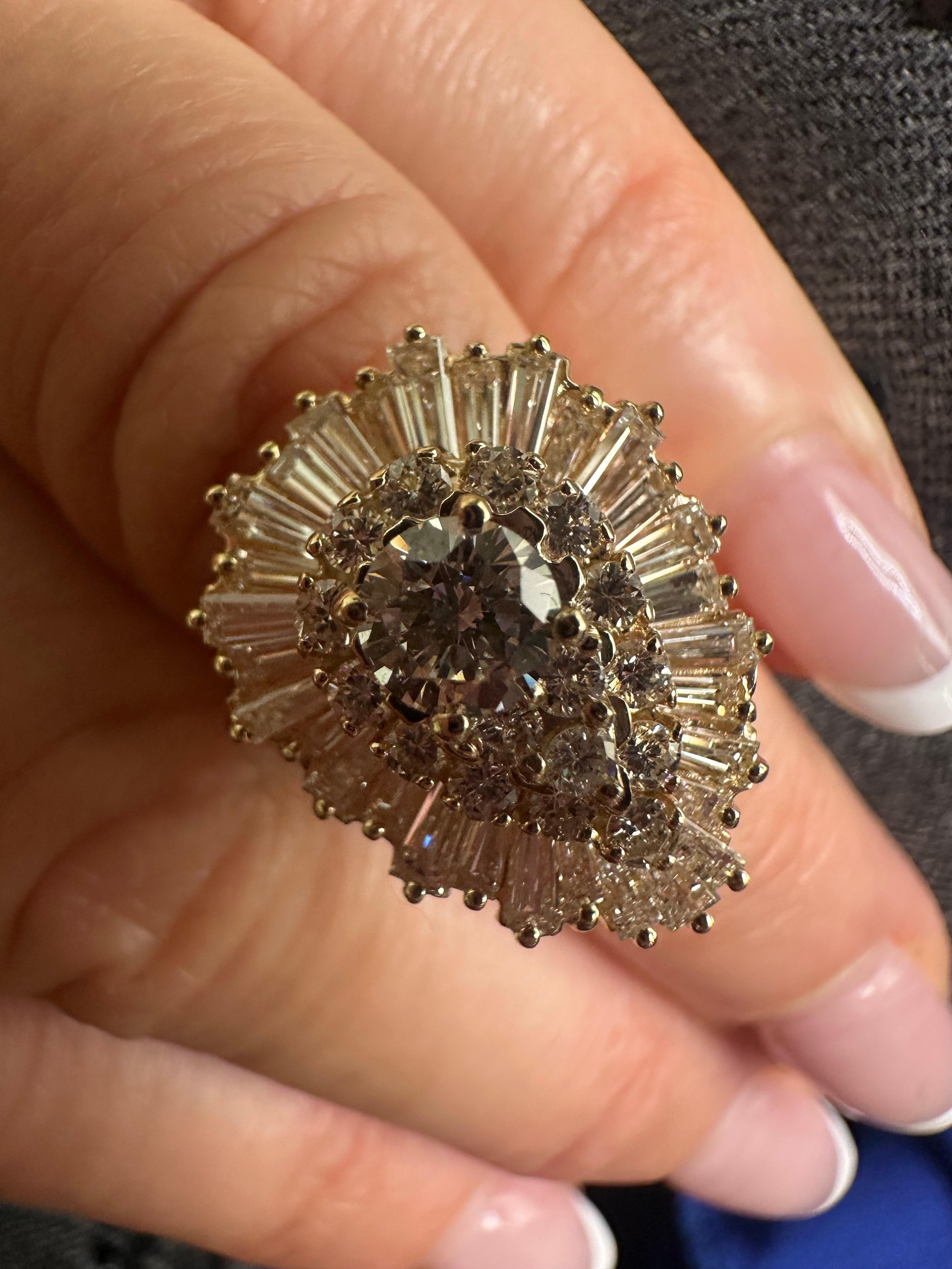 2.56ct Ballerina Diamond cocktail ring 14KT gold For Sale 2