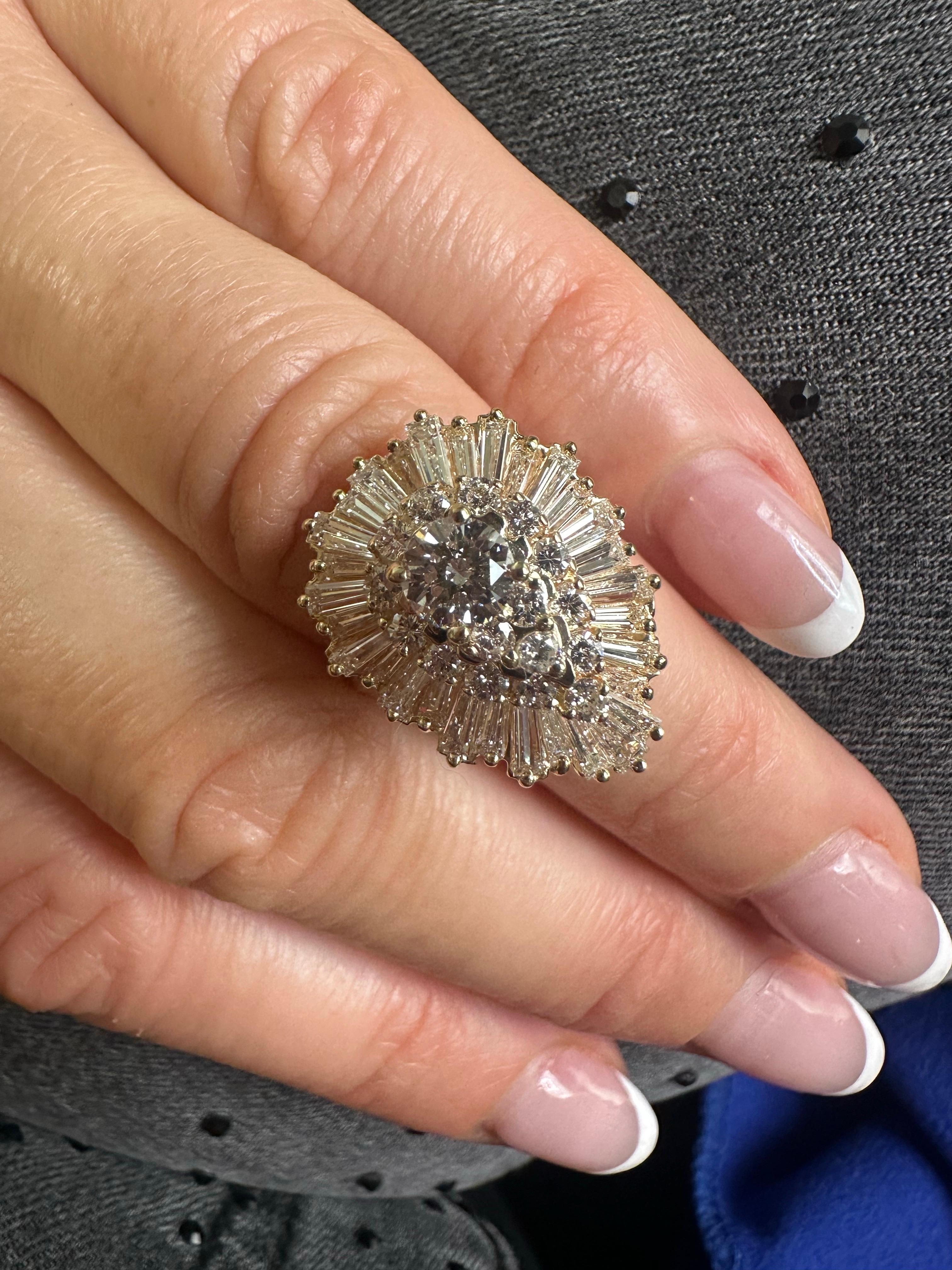 2.56ct Ballerina Diamond cocktail ring 14KT gold For Sale 3