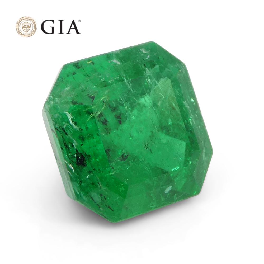 2.56ct Octagonal/Emerald Green Emerald GIA Certified Colombia   For Sale 3