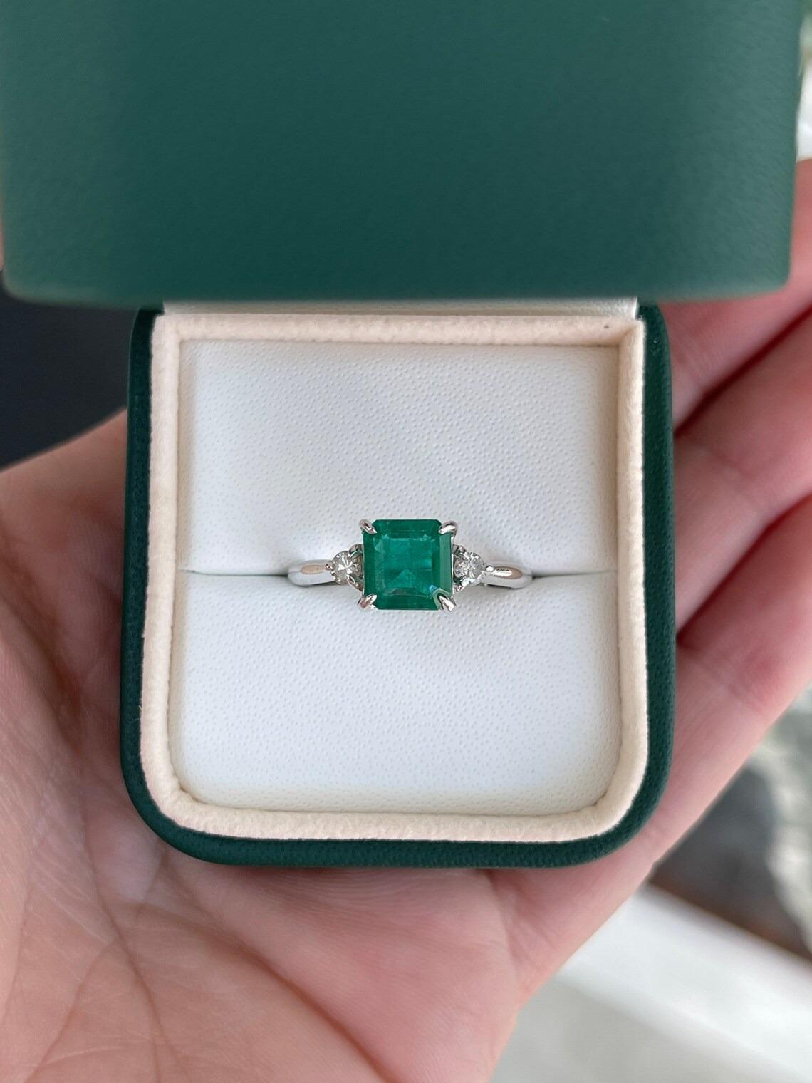 Taille Asscher 2.56tcw 14K Lush Dark Green Genuine Emerald-Asscher Cut & Diamond 3 Stone Ring (bague à 3 pierres) en vente