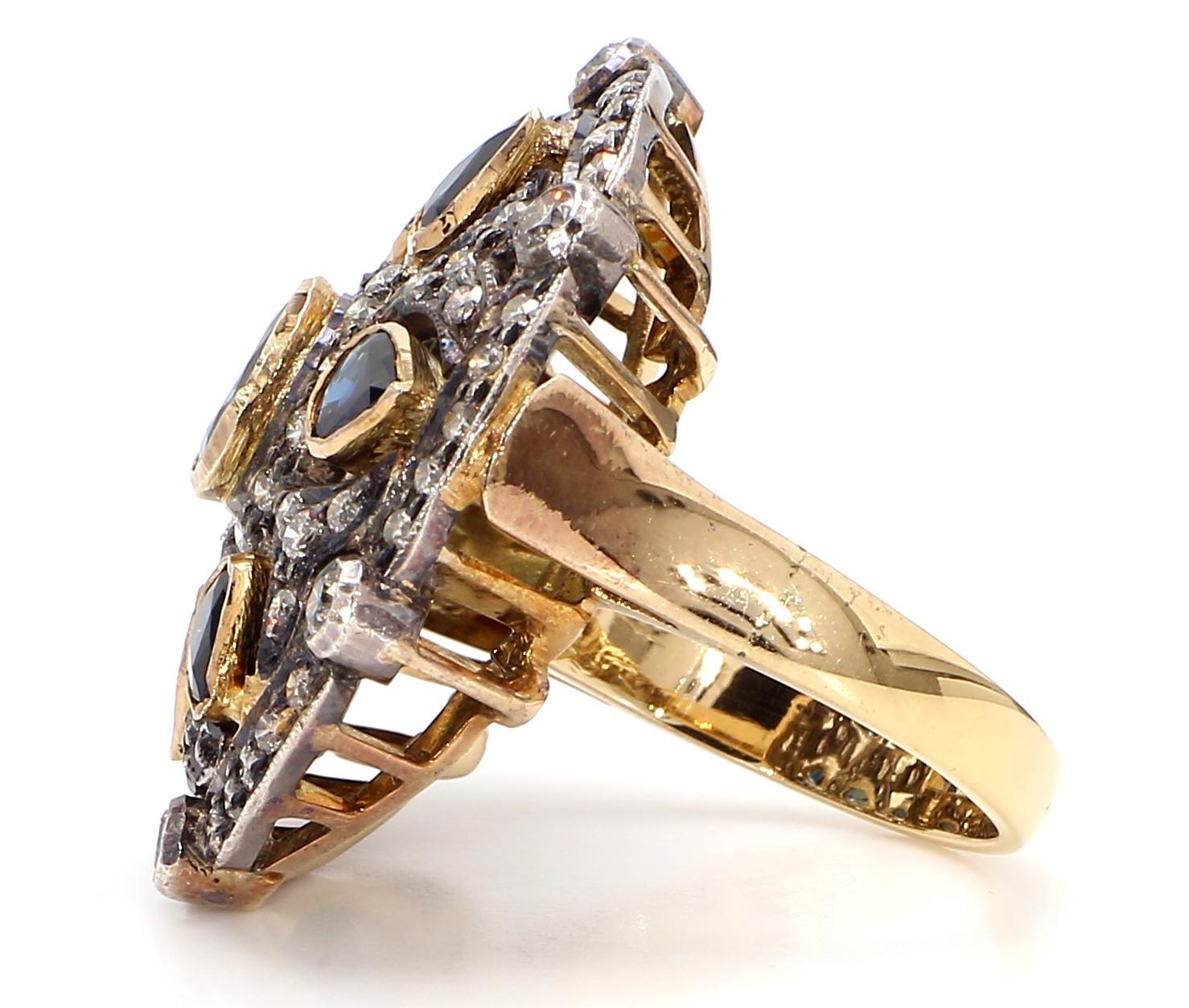Édouardien Bague en or avec saphir bleu de 2,57 carats et diamants en vente