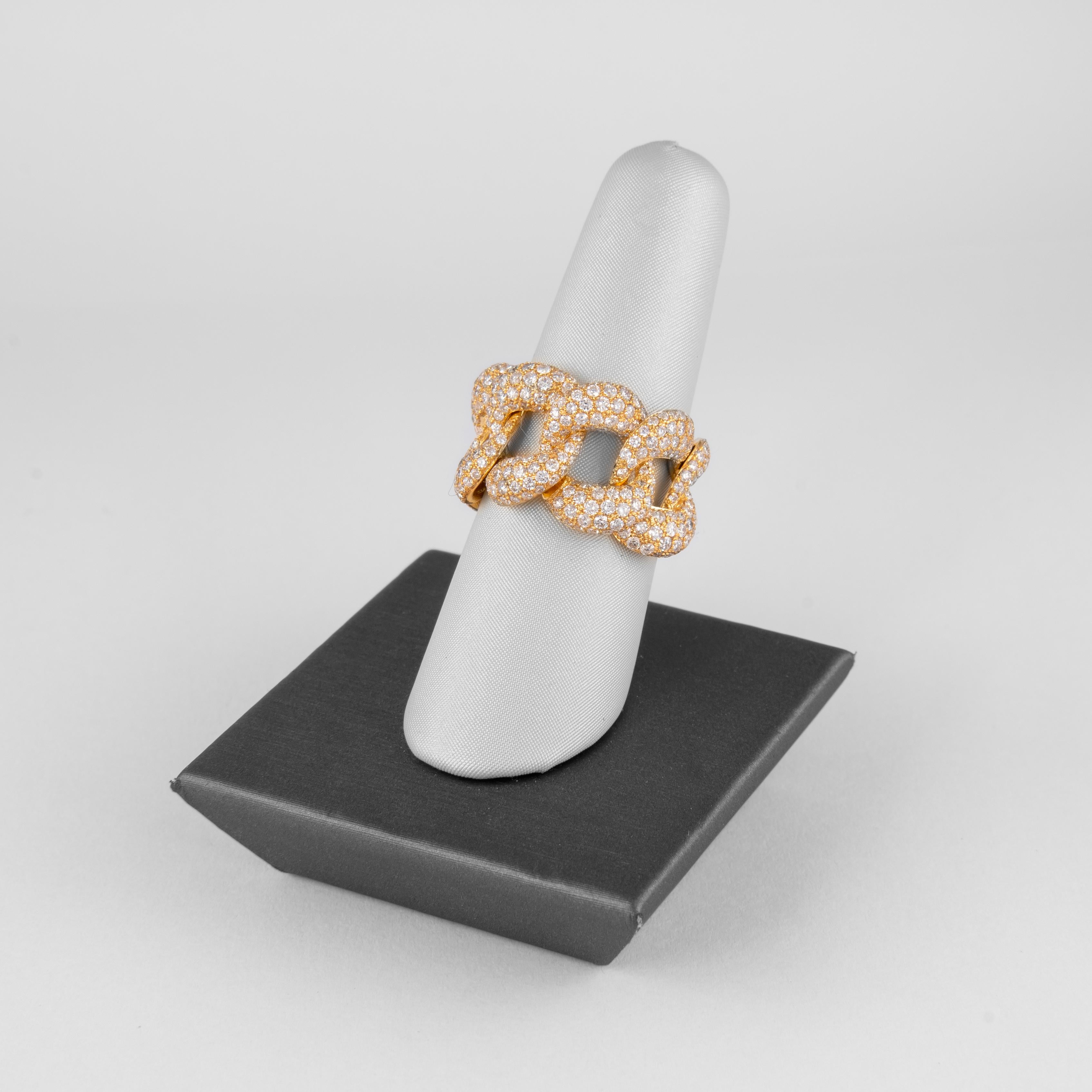 2.57 Carat Cuban Link Ring 18 Karat Yellow Gold Pavé Set In New Condition In BEVERLY HILLS, CA