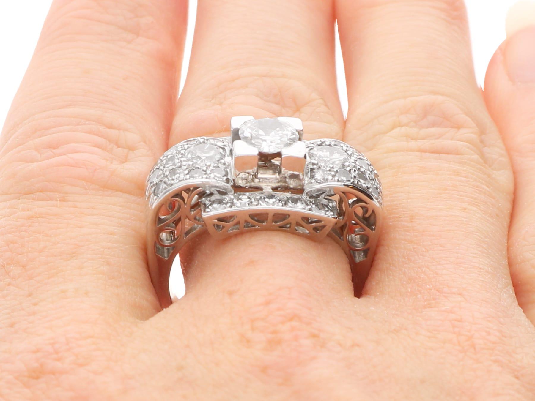 2.57 Carat Diamond Platinum Ring - Art Deco - Antique Circa 1930 For Sale 3