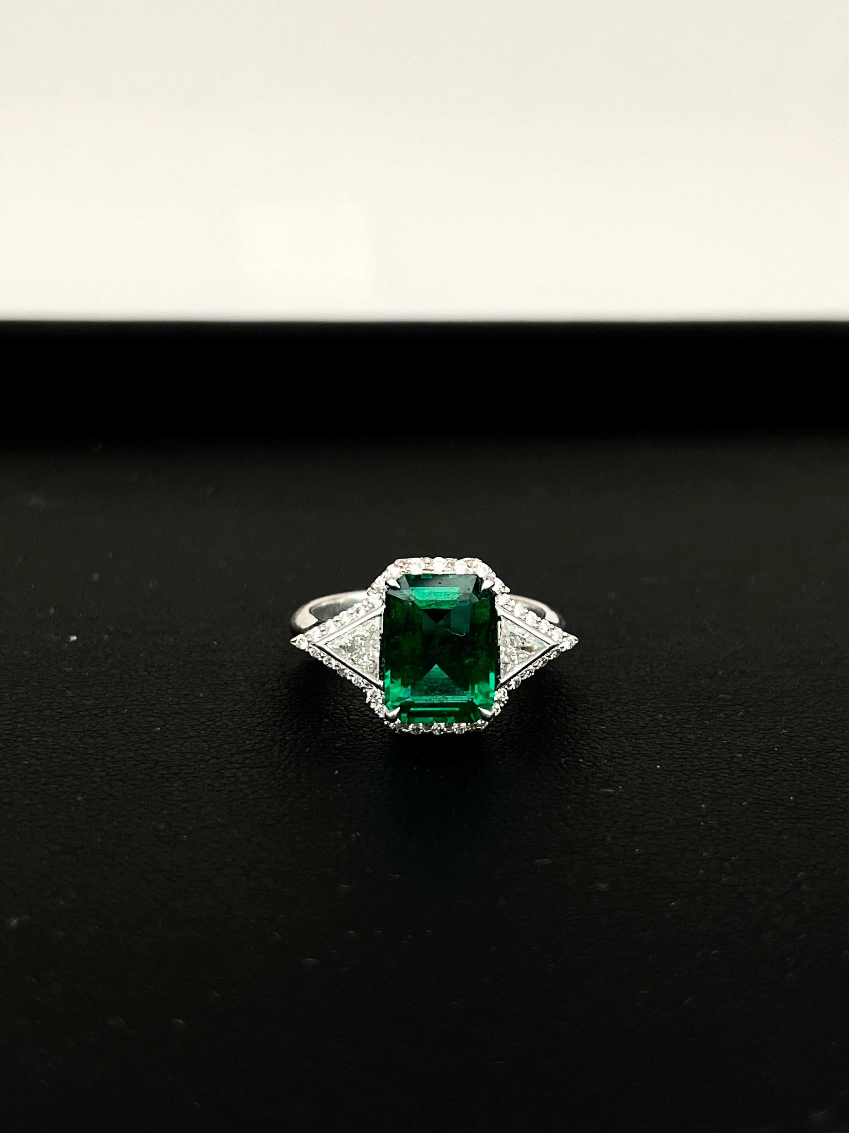 Art Deco AGL Certified 2.57 Carat Emerald Three Stone Halo Ring For Sale