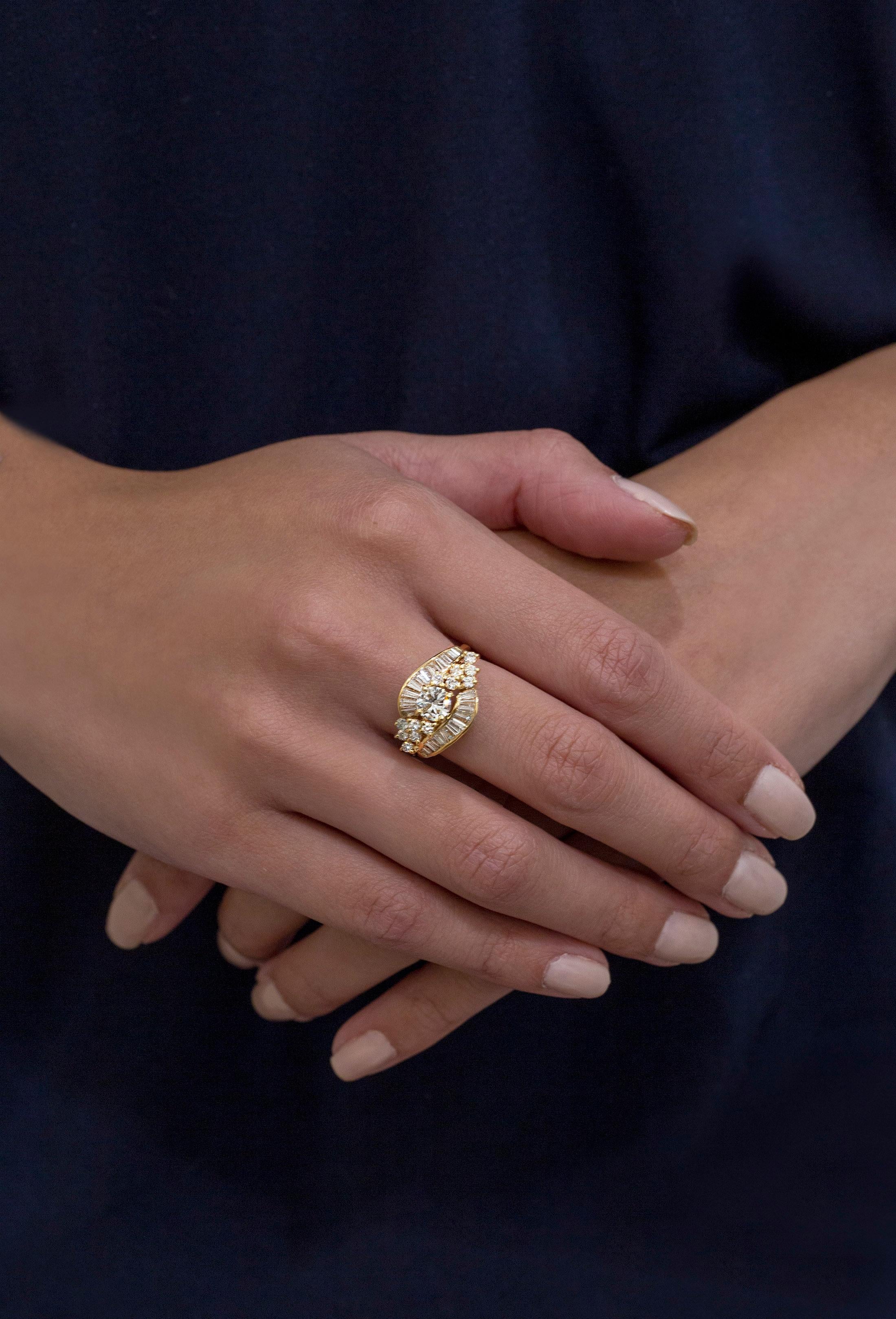 Roman Malakov 2.57 Carat Total Baguette & Round Cut Diamond Fashion Ring In Good Condition For Sale In New York, NY