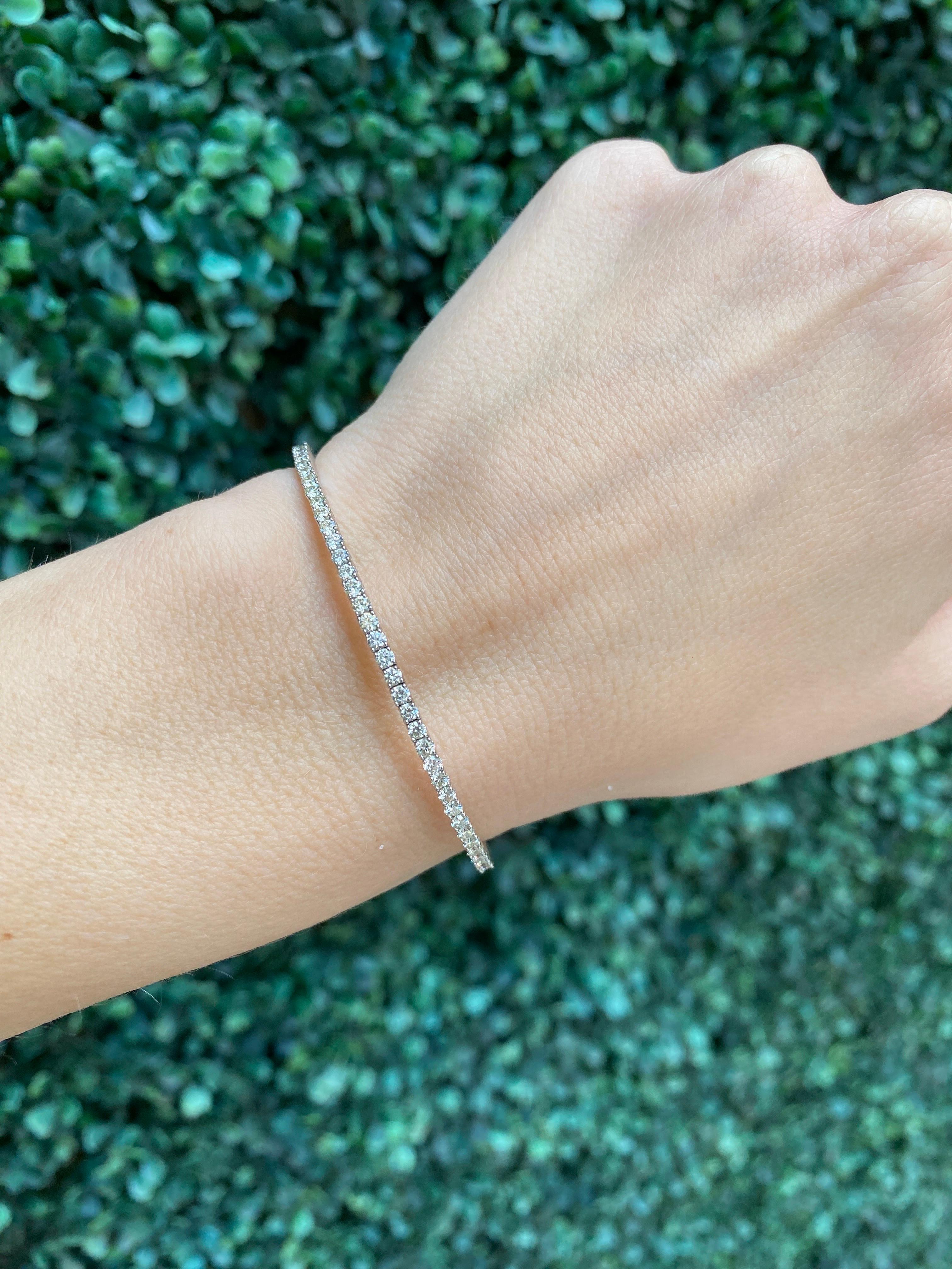 2.57 Carat Total Weight Natural Diamond 14k White Gold Flexible Bangle Bracelet 12