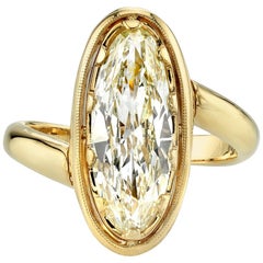 2.57 Carat Vintage Moval Ring