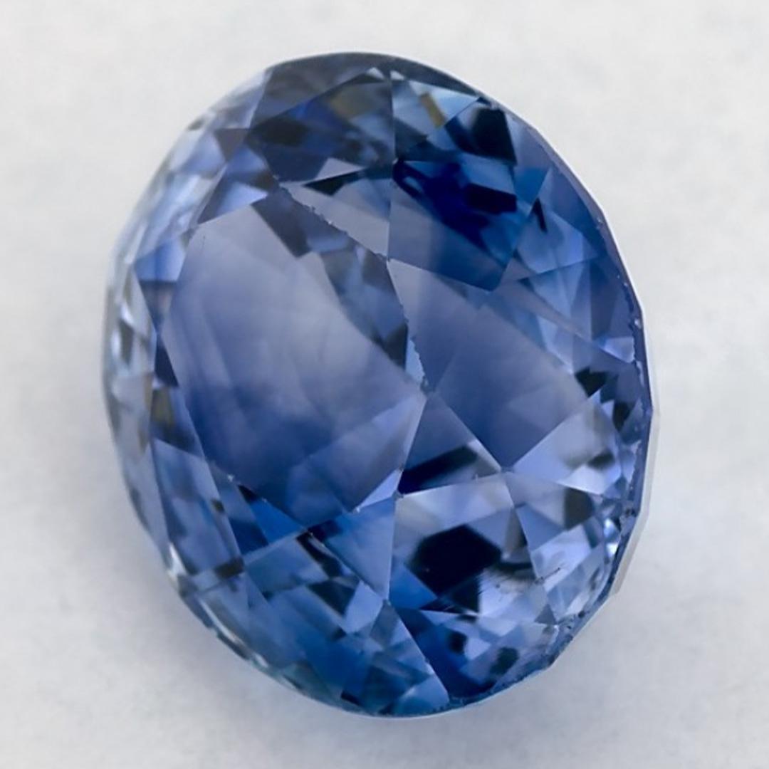 Donna 2.57 carati di zaffiro blu ovale sfuso in vendita