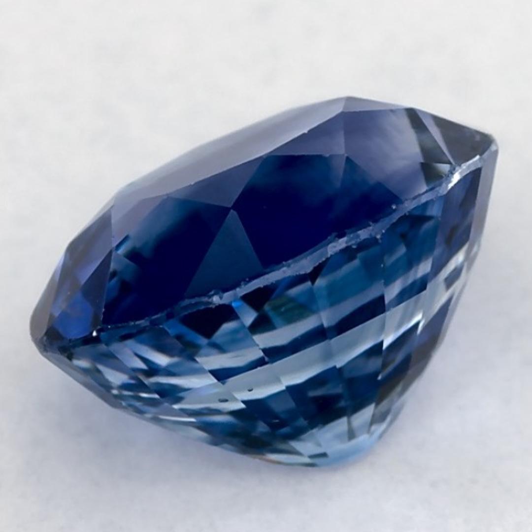 2.57 carati di zaffiro blu ovale sfuso in vendita 3