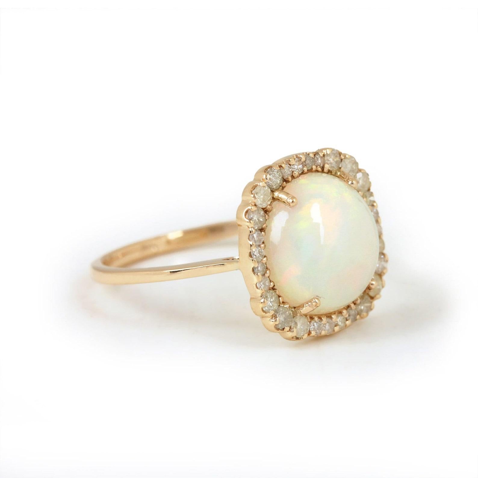 Art Deco 2.57 Ct Round Ethiopian Opal Solid 14k Yellow Gold Cocktail Ring Natural Diamond For Sale