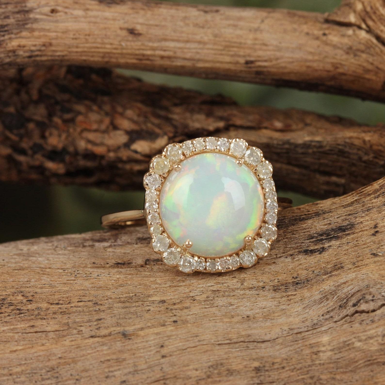 Women's or Men's 2.57 Ct Round Ethiopian Opal Solid 14k Yellow Gold Cocktail Ring Natural Diamond For Sale