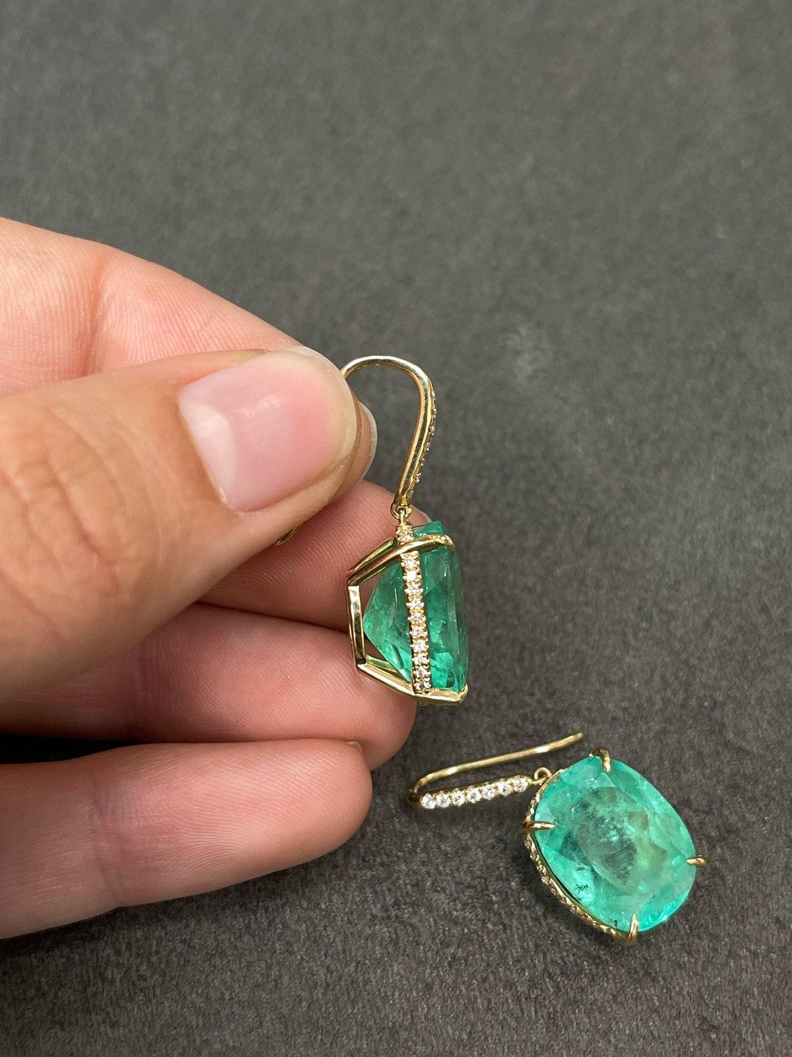 25.70tcw 18K Colombian Emerald-Cushion Cut & Diamond Dangle Earrings In New Condition For Sale In Jupiter, FL