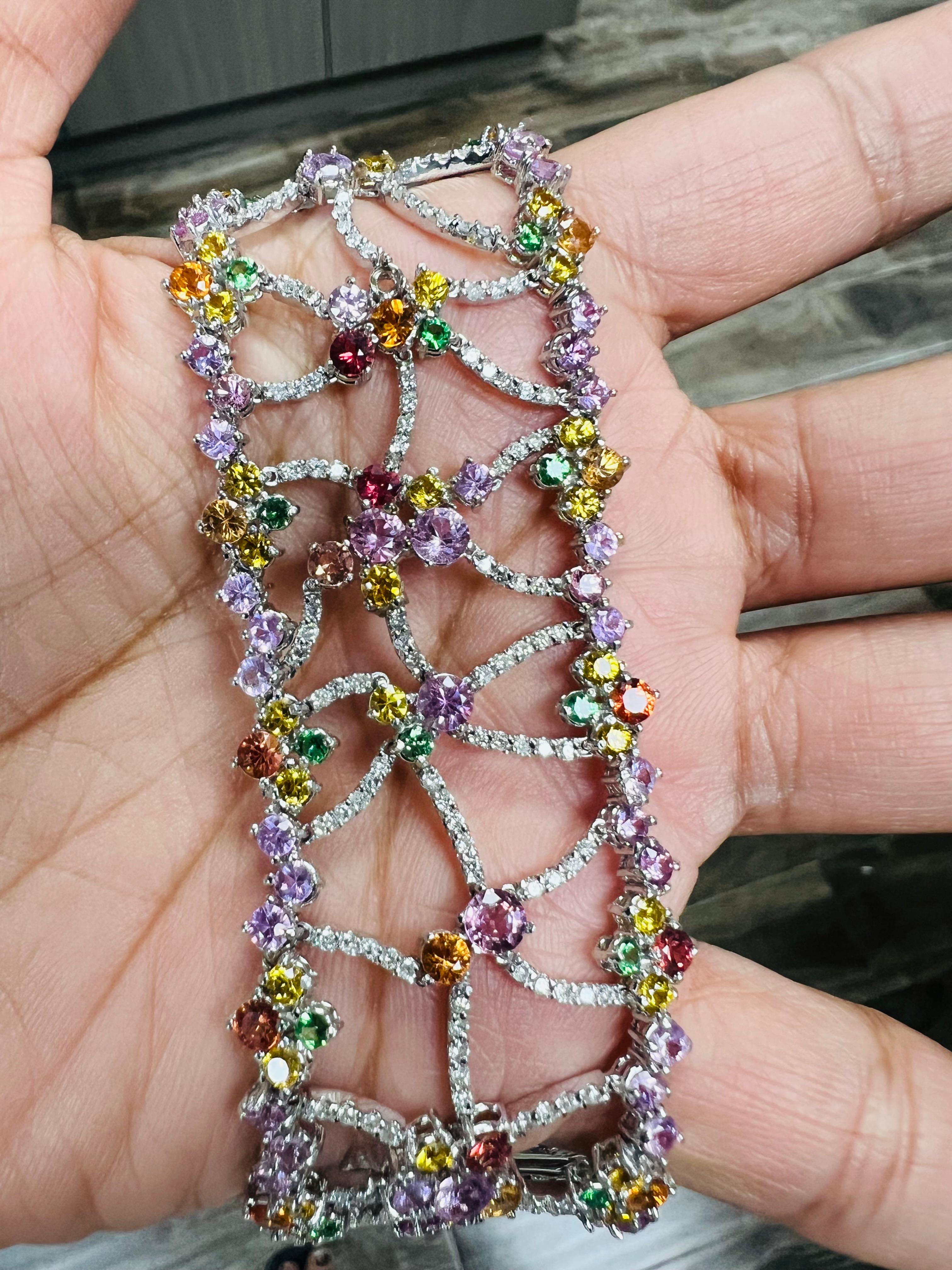 Bracciale con dichiarazione in oro bianco 14 carati con zaffiro naturale e diamante da 25,72 carati in vendita 2