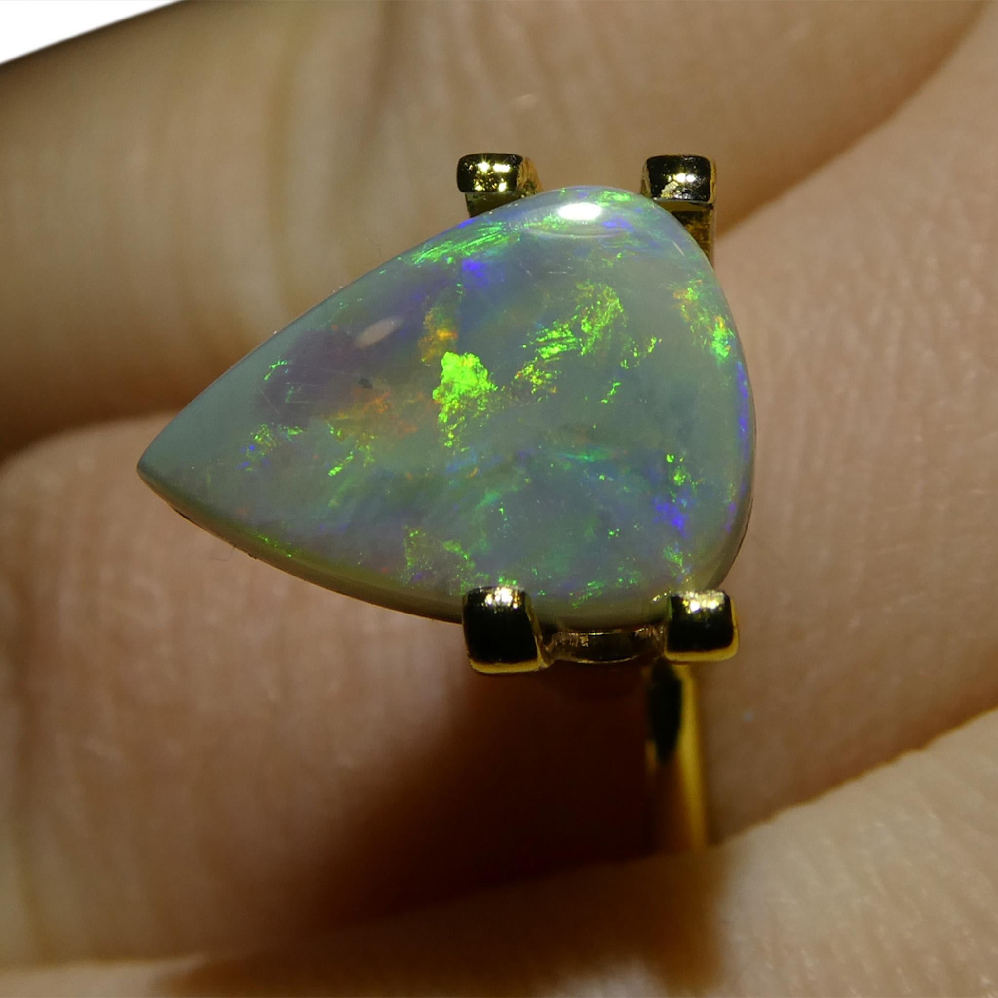 2.57ct Opale grigio cabochon a forma libera dall'Australia in vendita 3