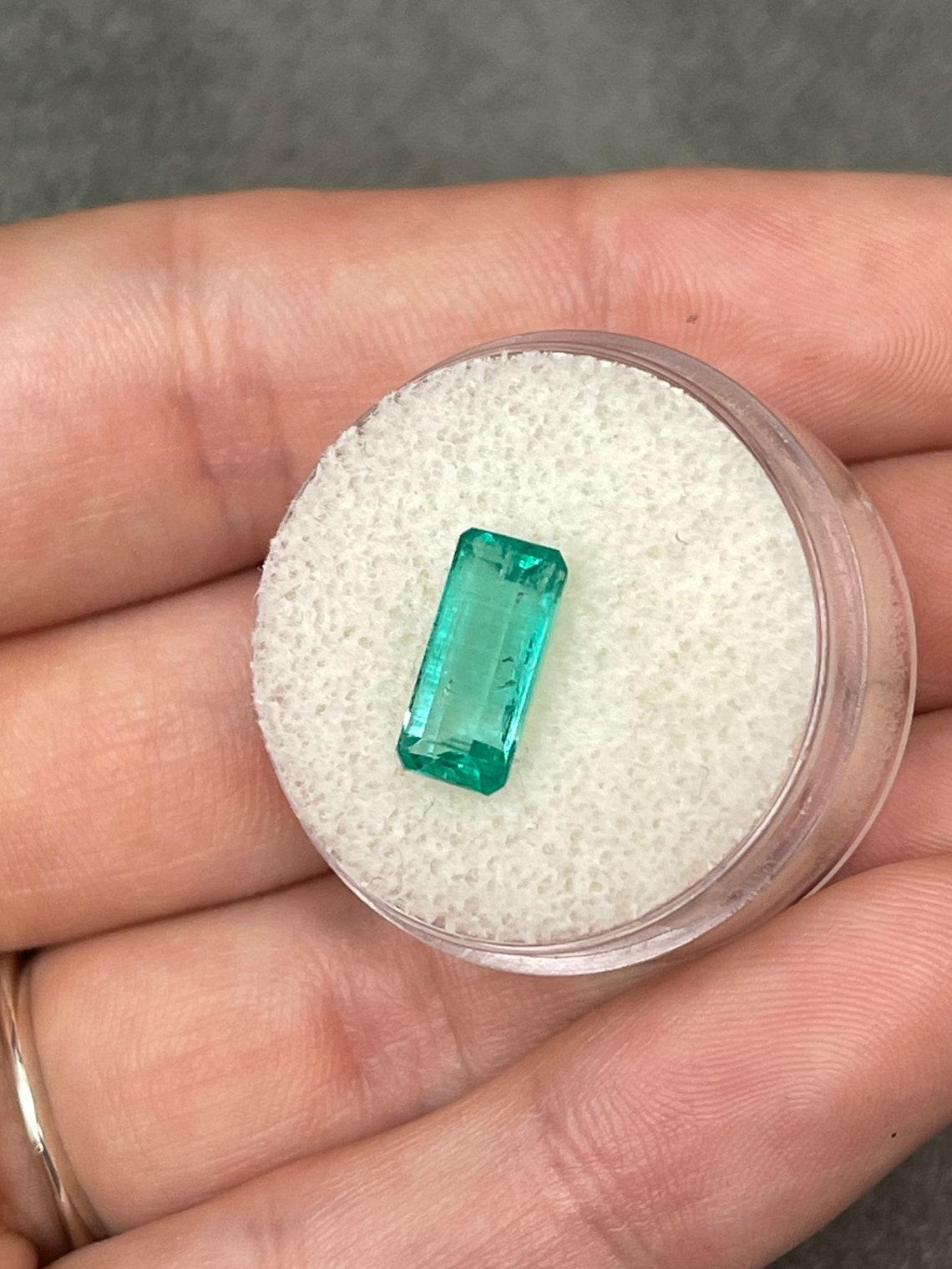 2.57ct Light Bluish Green Elongated Emerald Cut Colombian Gem Genuine May In New Condition For Sale In Jupiter, FL