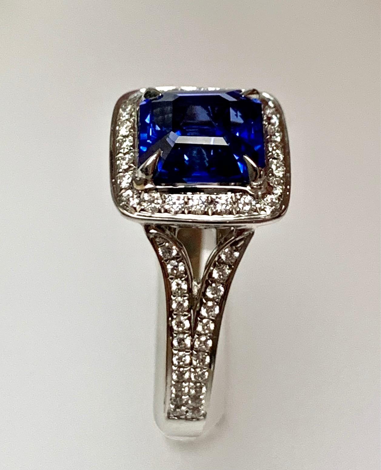 2,58 Karat Blauer Saphir im Asscher-Schliff Diamant-Cocktailring im Zustand „Neu“ im Angebot in New York, NY