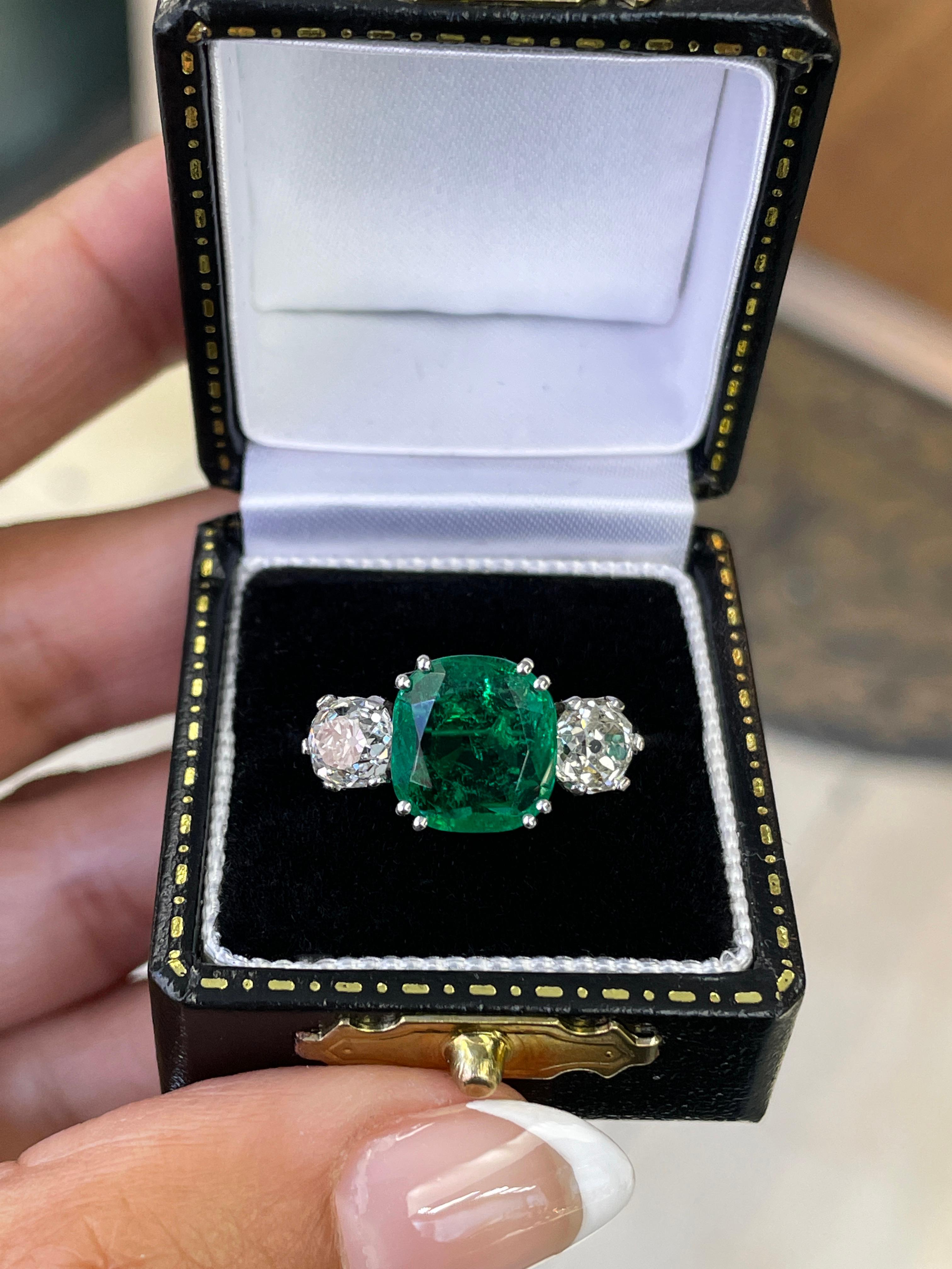 2.58 Carat Colombian Emerald and Old Cut Diamond Three Stone Engagement Ring For Sale 2