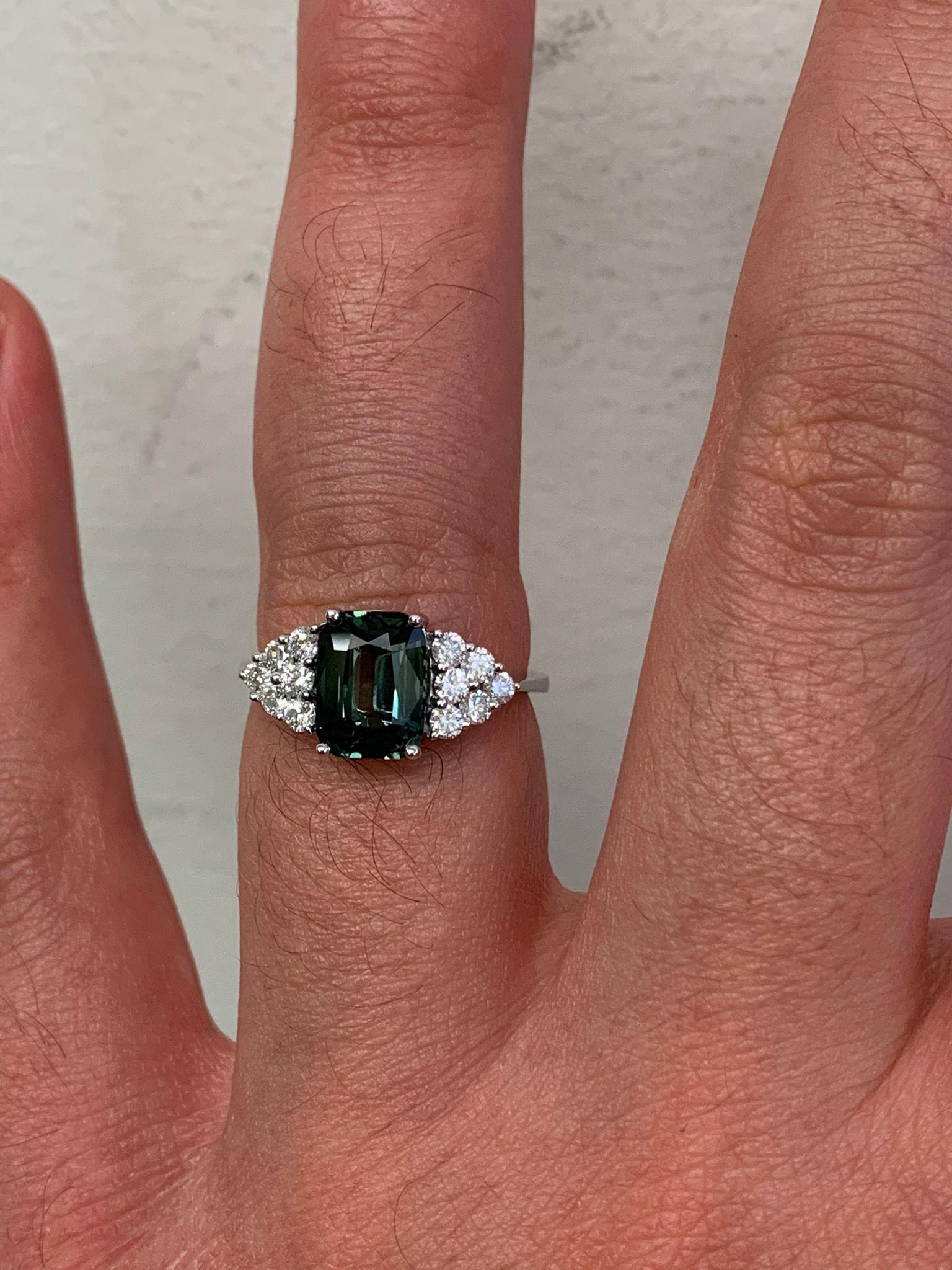 2.58 Carat Cushion Green Sapphire & Diamond Ring In New Condition For Sale In Great Neck, NY