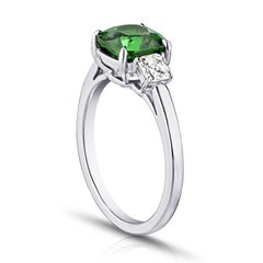 Bague en tsavorite verte coussin de 2,58 carats et diamants