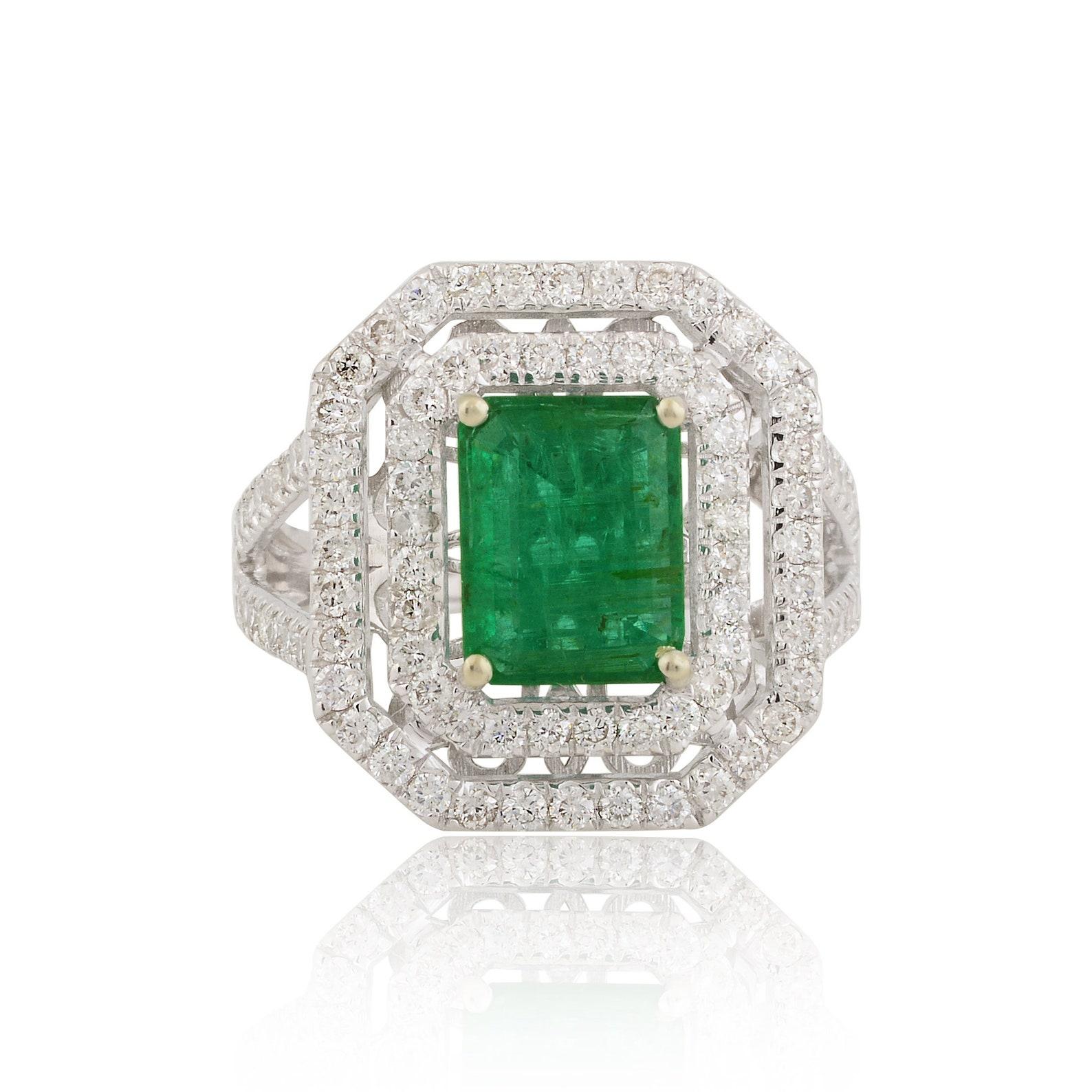 2.58 Carat Emerald Diamond 10 Karat White Gold Ring In New Condition For Sale In Hoffman Estate, IL