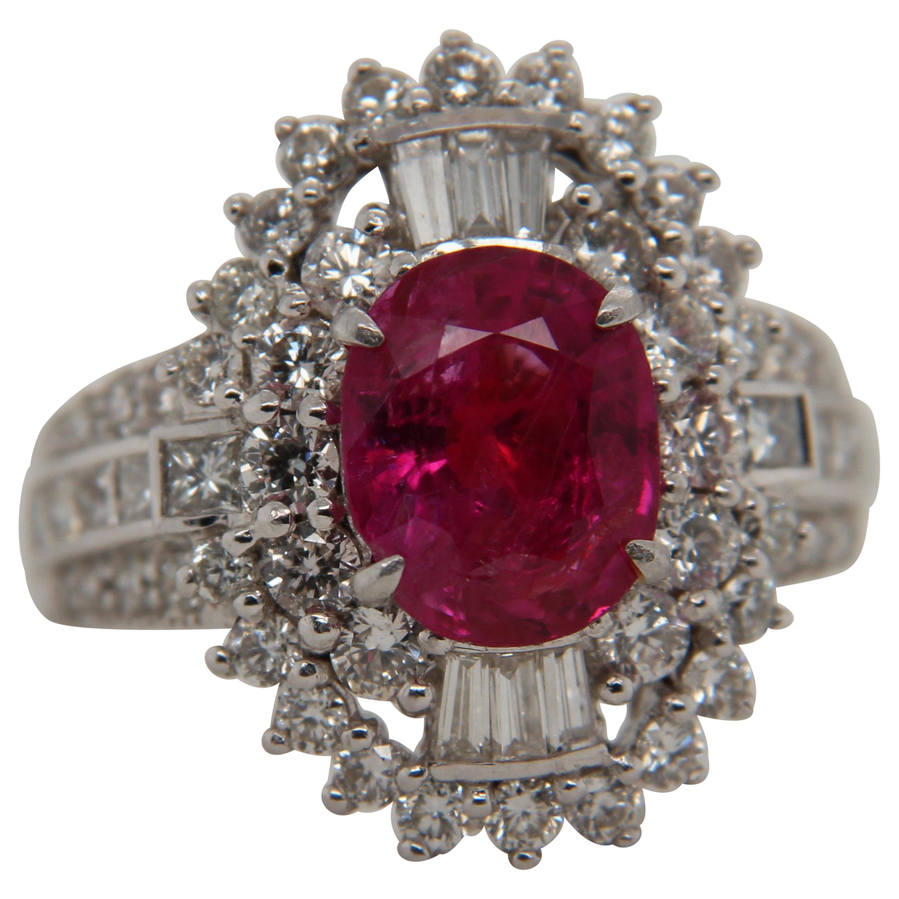 2.58 Carat Ruby and Diamond Ring in 18 Karat Gold For Sale