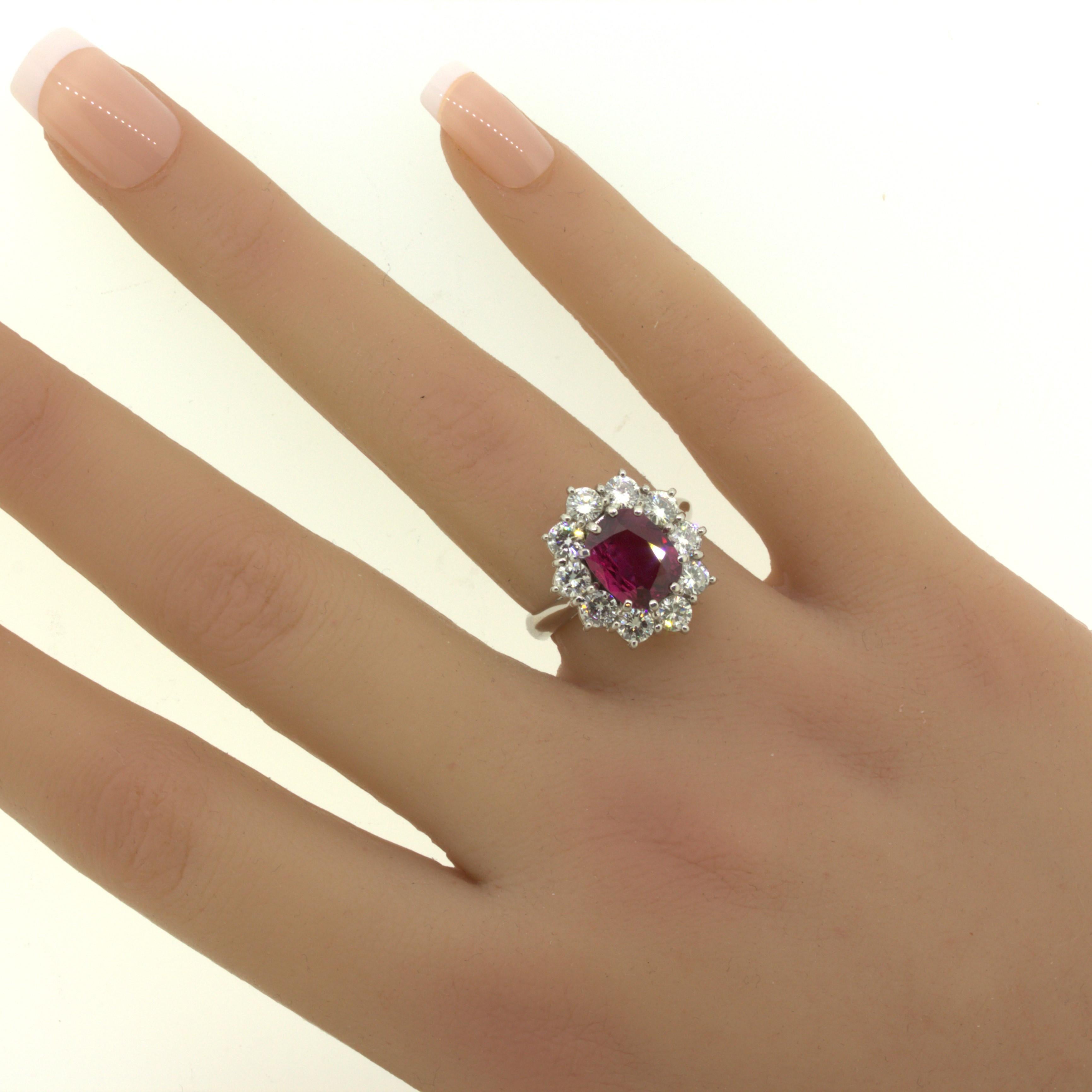 Bague en platine Princesse Diana avec diamant rubis de 2,58 carats, certifiée GIA en vente 7