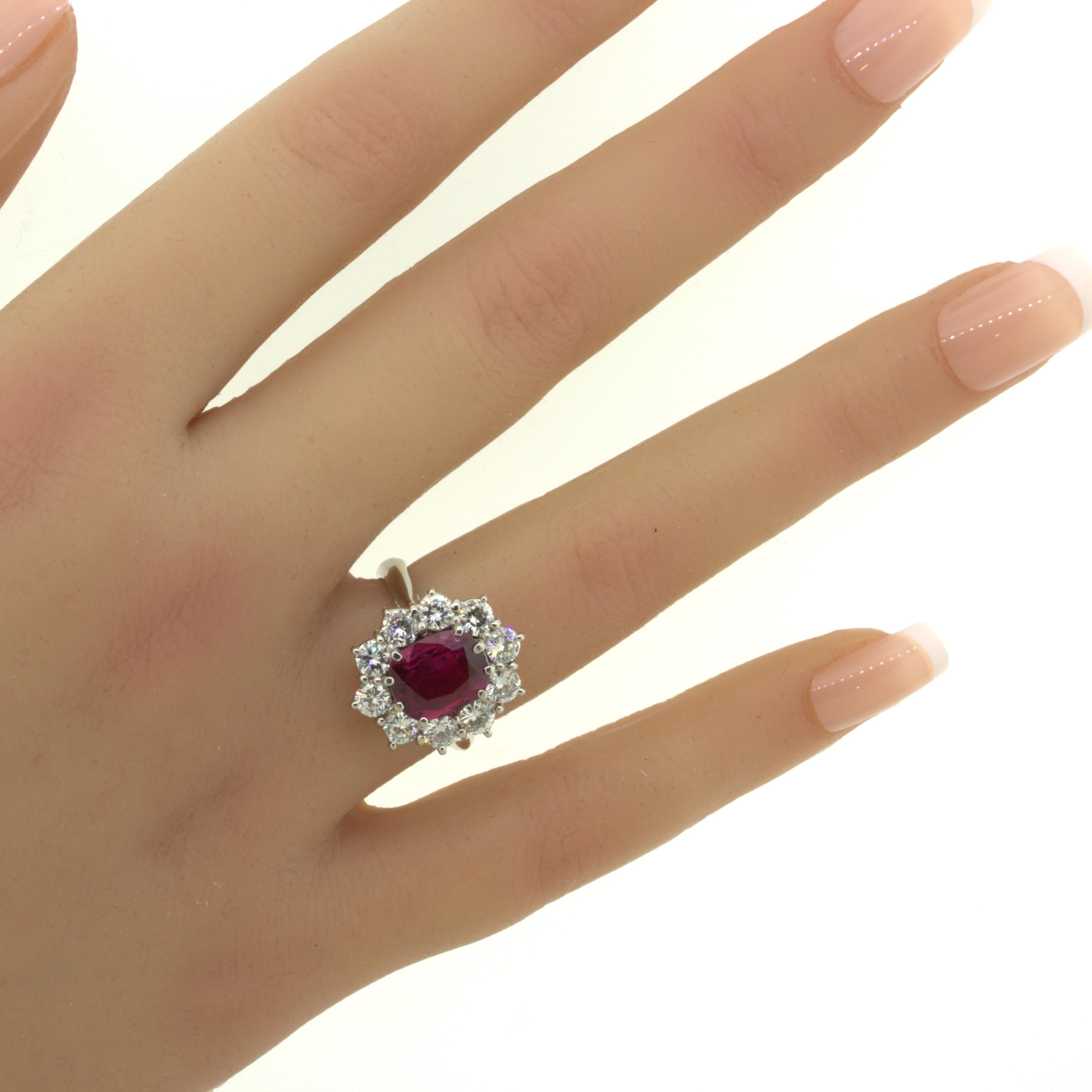Bague en platine Princesse Diana avec diamant rubis de 2,58 carats, certifiée GIA en vente 8