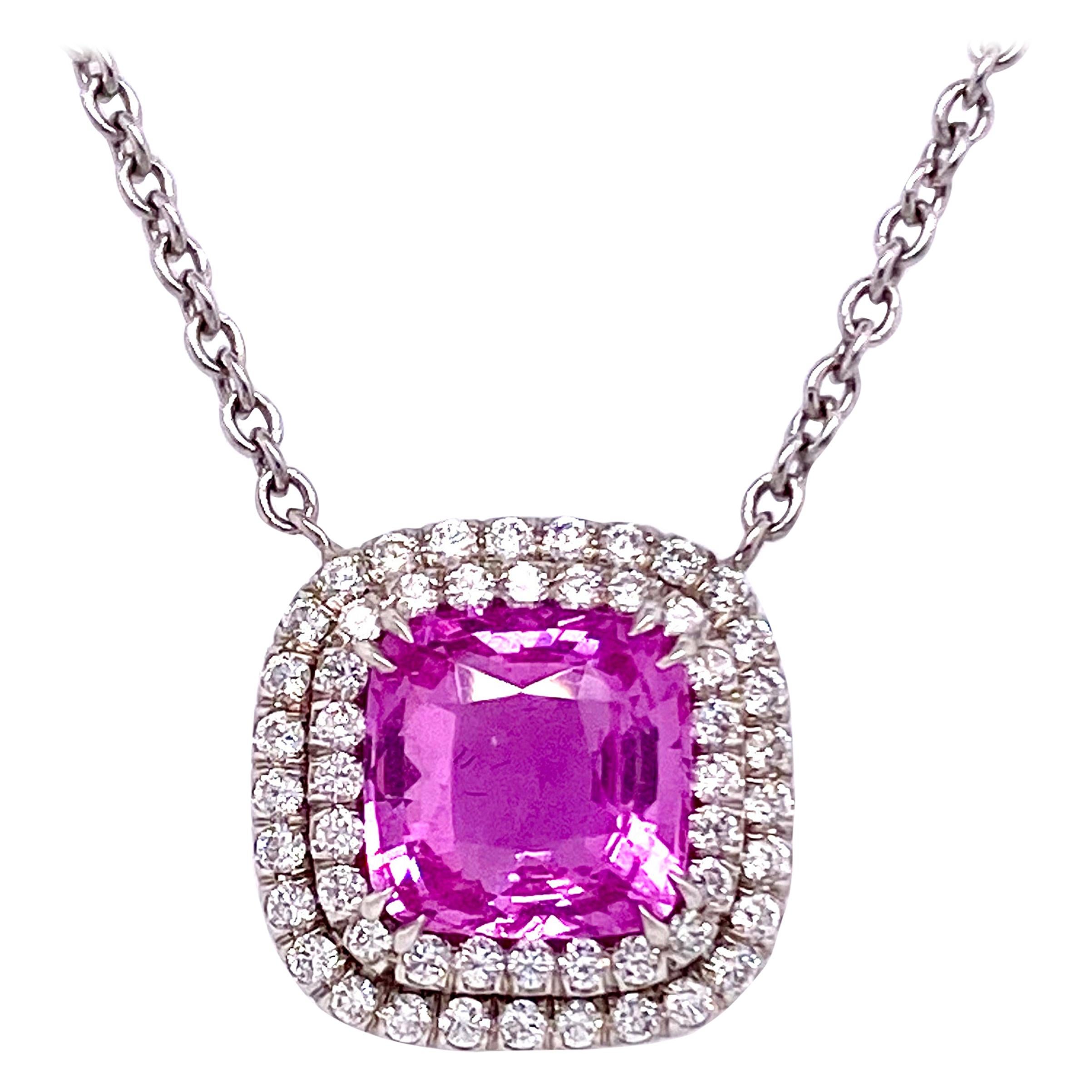 Collier halo de saphirs roses de 2,58 carats et diamants avec chaîne en platine