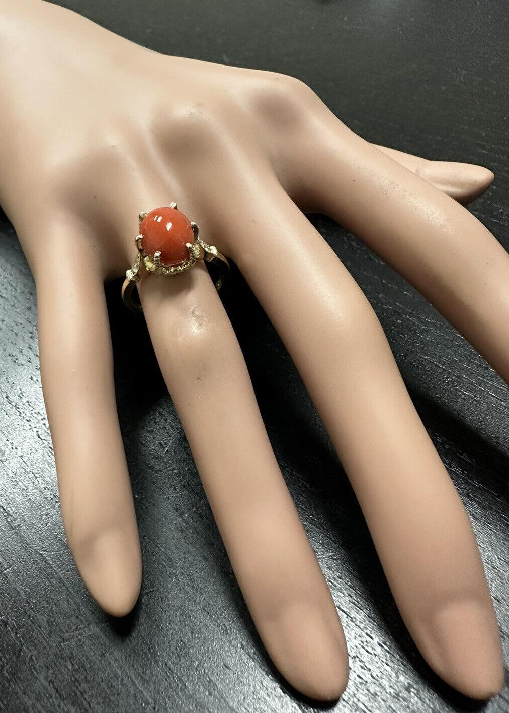 2.58 Carats Natural Impressive Coral and Diamond 14K Solid Yellow Gold Ring For Sale 1