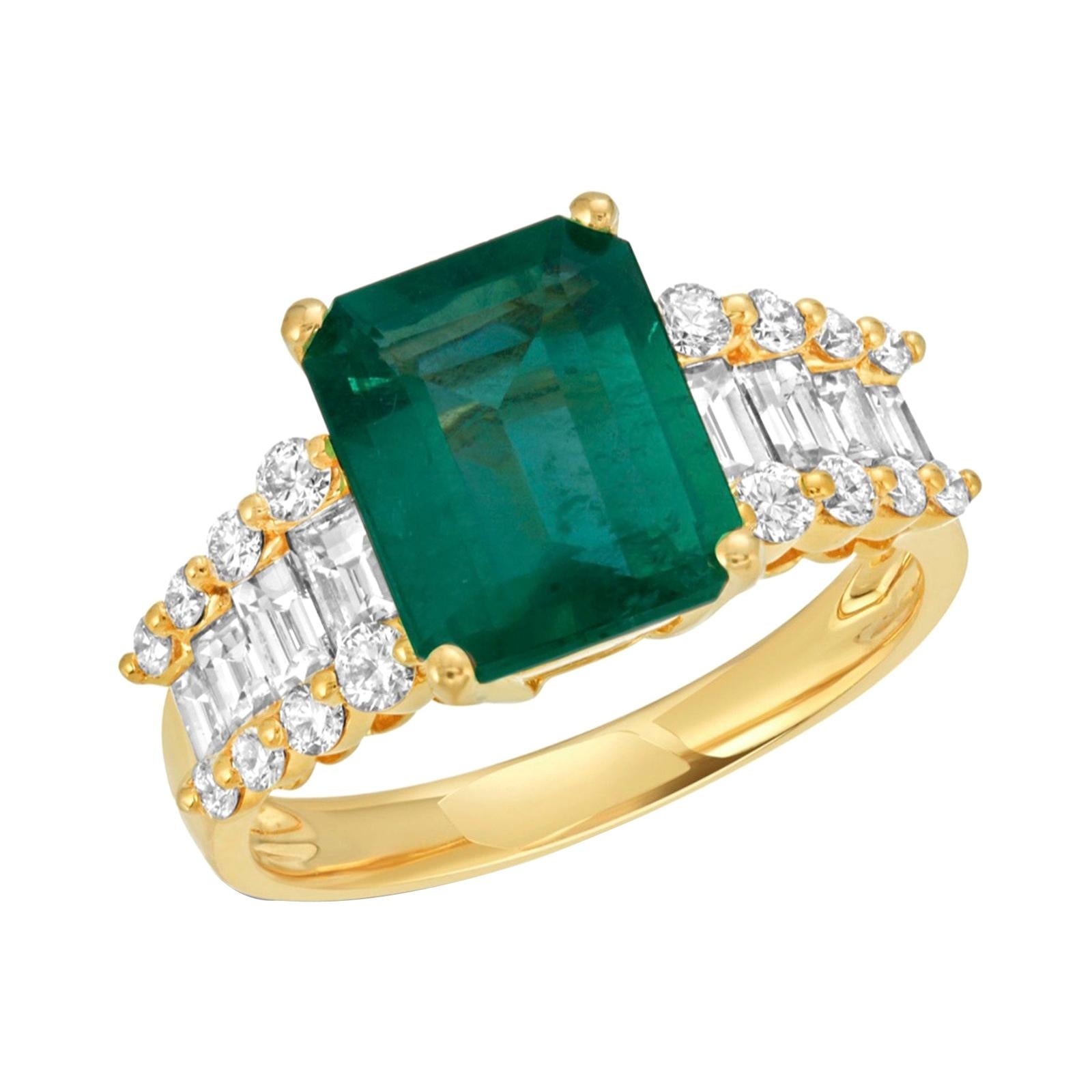 2.58 Ct Zambian Emerald & 1.03 Ct Diamonds in 18k Yellow Gold Engagement Ring For Sale