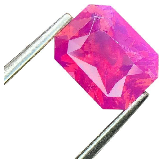 2,58 cts, Zafiro rosa natural efecto opalescente en venta