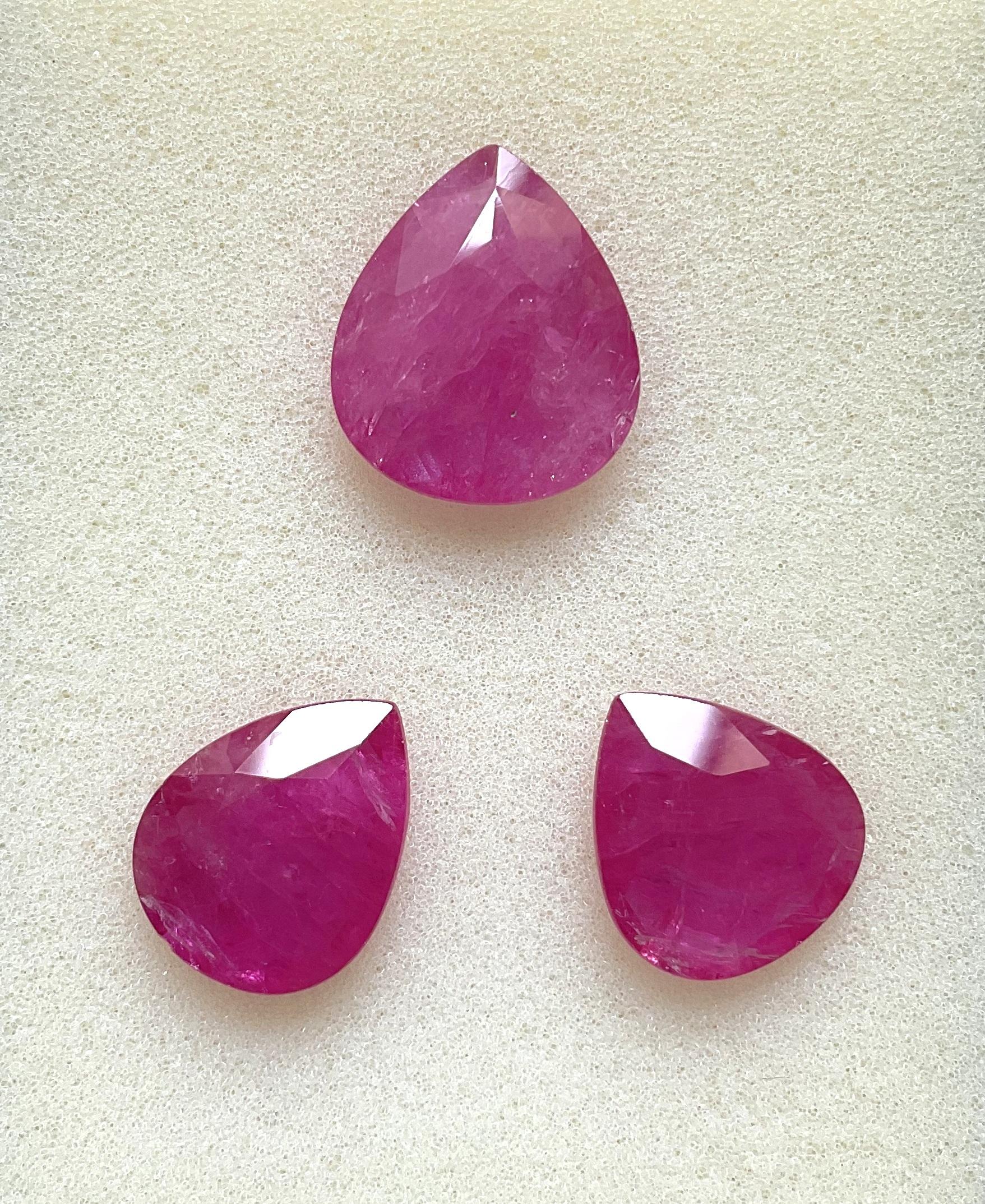 25.81 Carats Ruby Mozambique Pear Faceted Cut stone 3 Piece Heated Natural Gem In New Condition For Sale In Jaipur, RJ