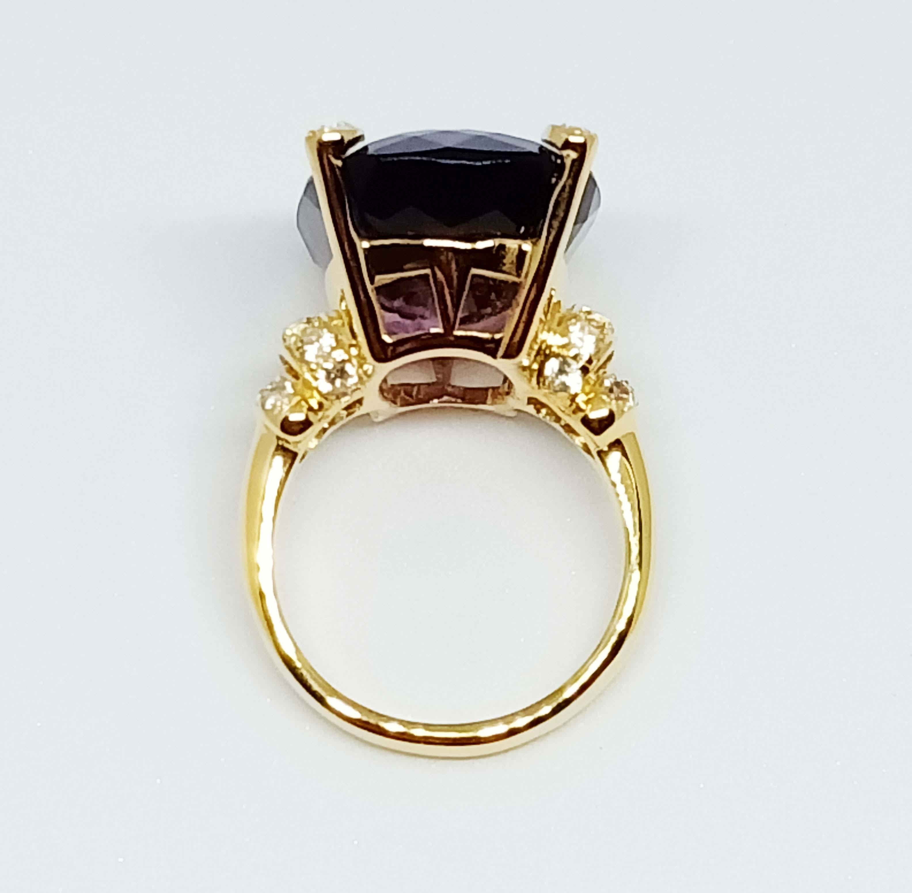 25,82cts. Ametista grande in argento con placcatura in oro 18 carati In condizioni Nuovo in vendita a Bangkok, TH