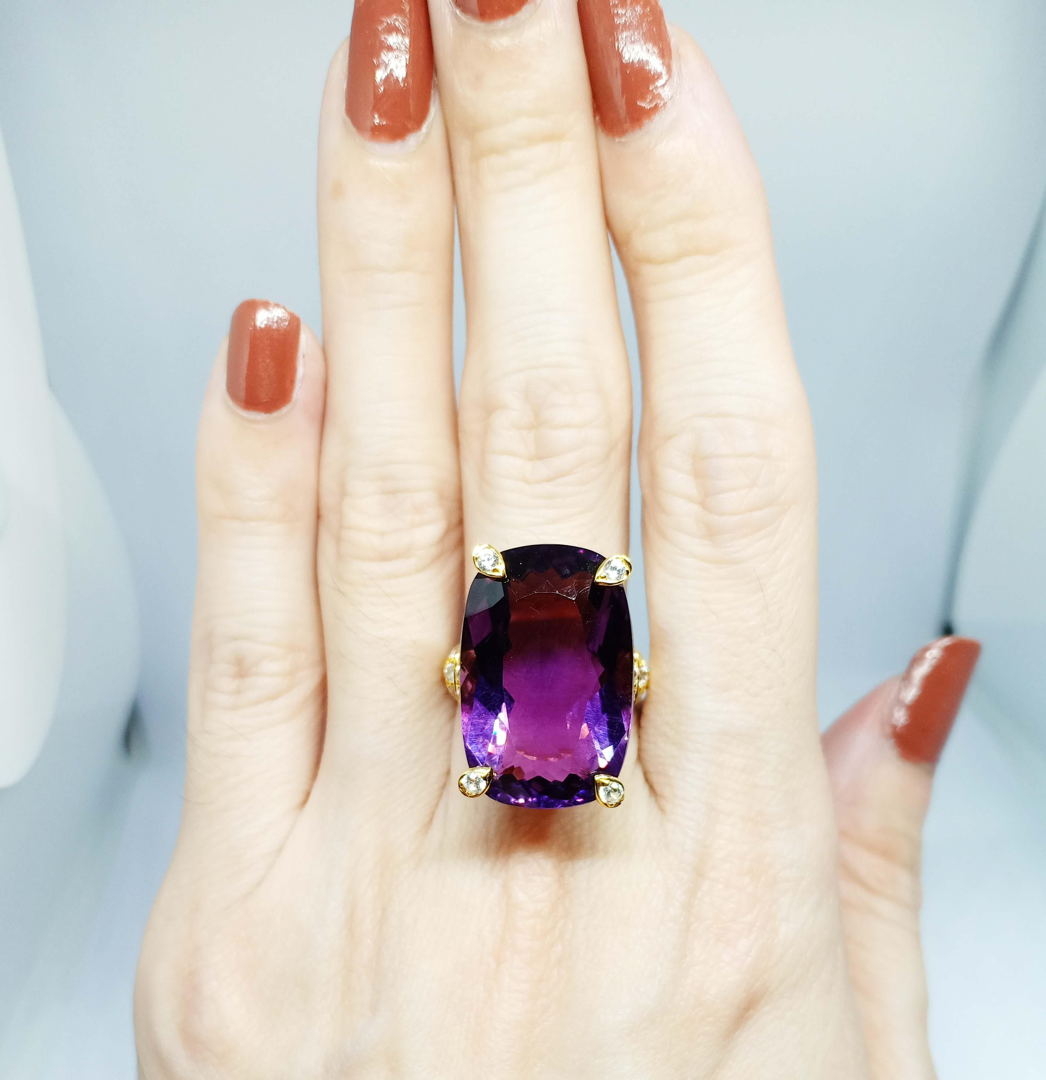 25,82cts. Ametista grande in argento con placcatura in oro 18 carati in vendita 1